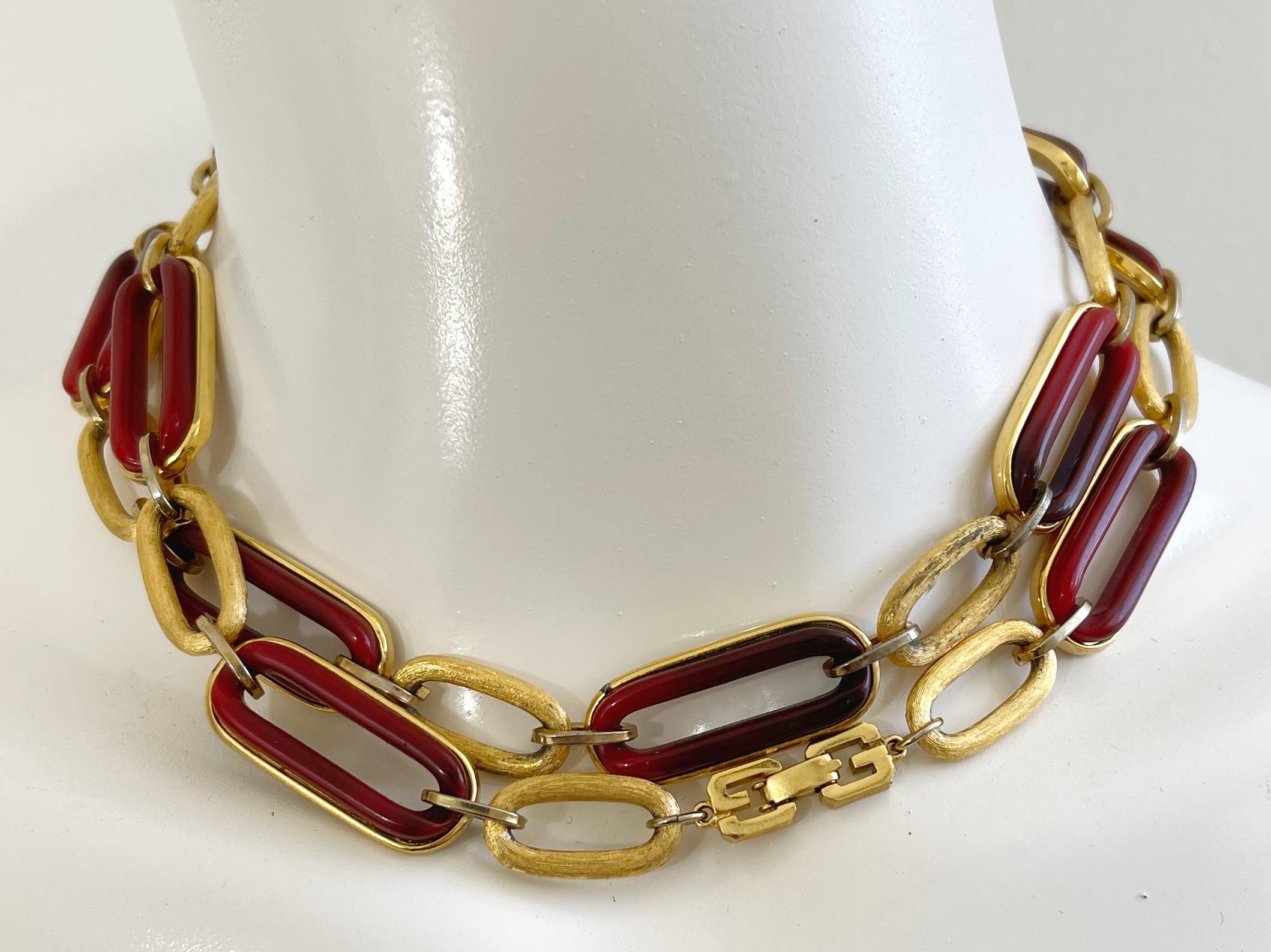 1970 Givenchy Gold + Amber Chainlink Vintage Long GG Logo 70s Necklace or Belt en vente 2