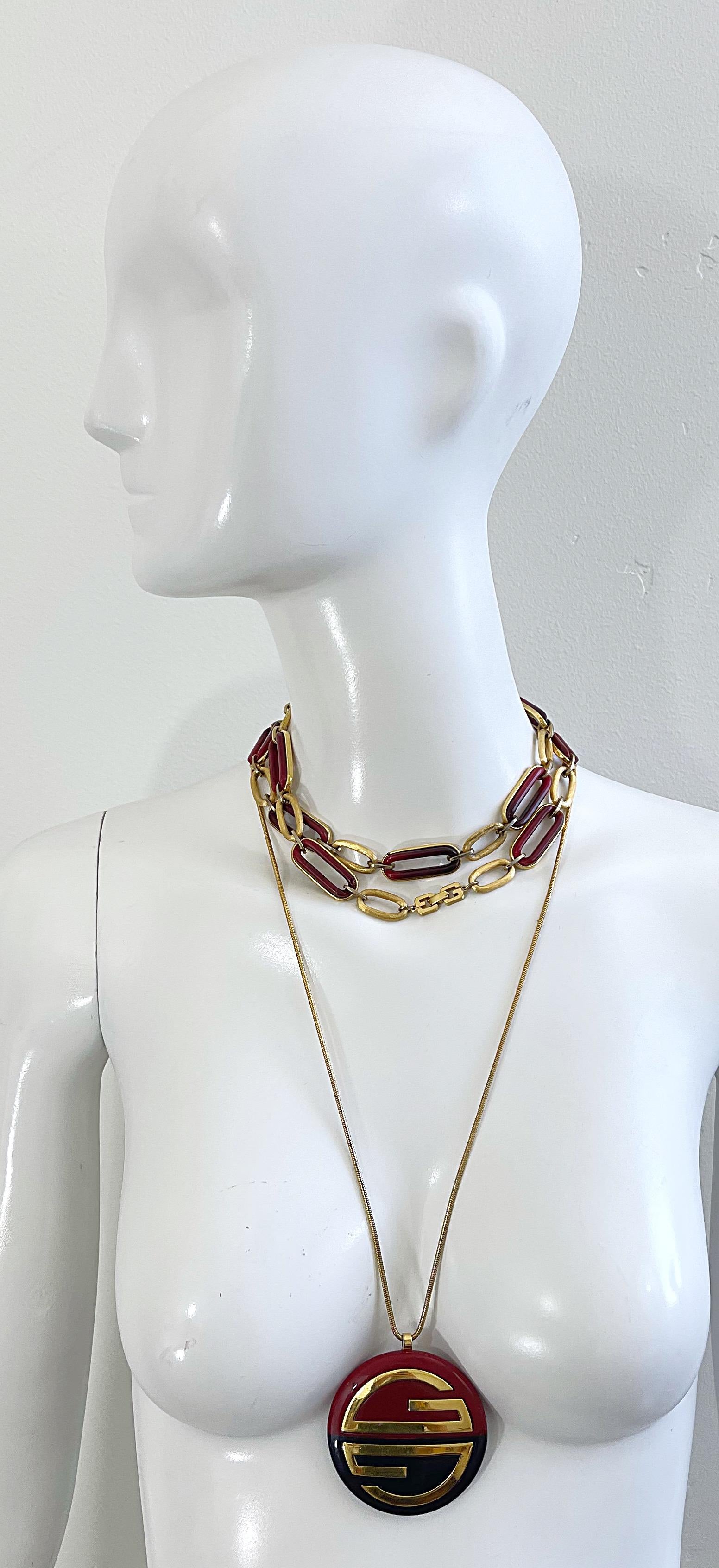 1970s GIVENCHY Navy Amber Gold Plated 1977 Large Statement Logo Vintage Necklace For Sale 2