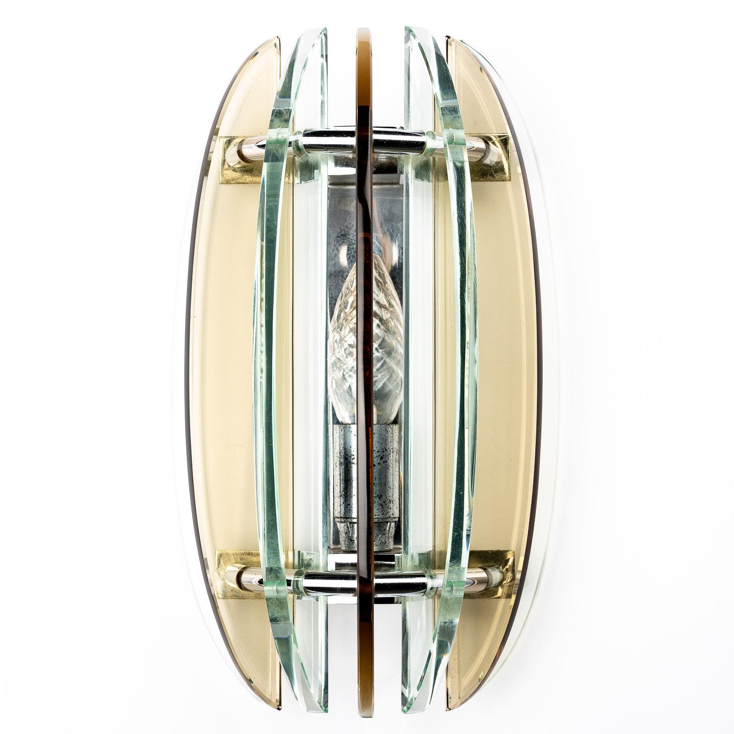 Italian 1970s Glass and Metal Walls Light by Veca For Sale