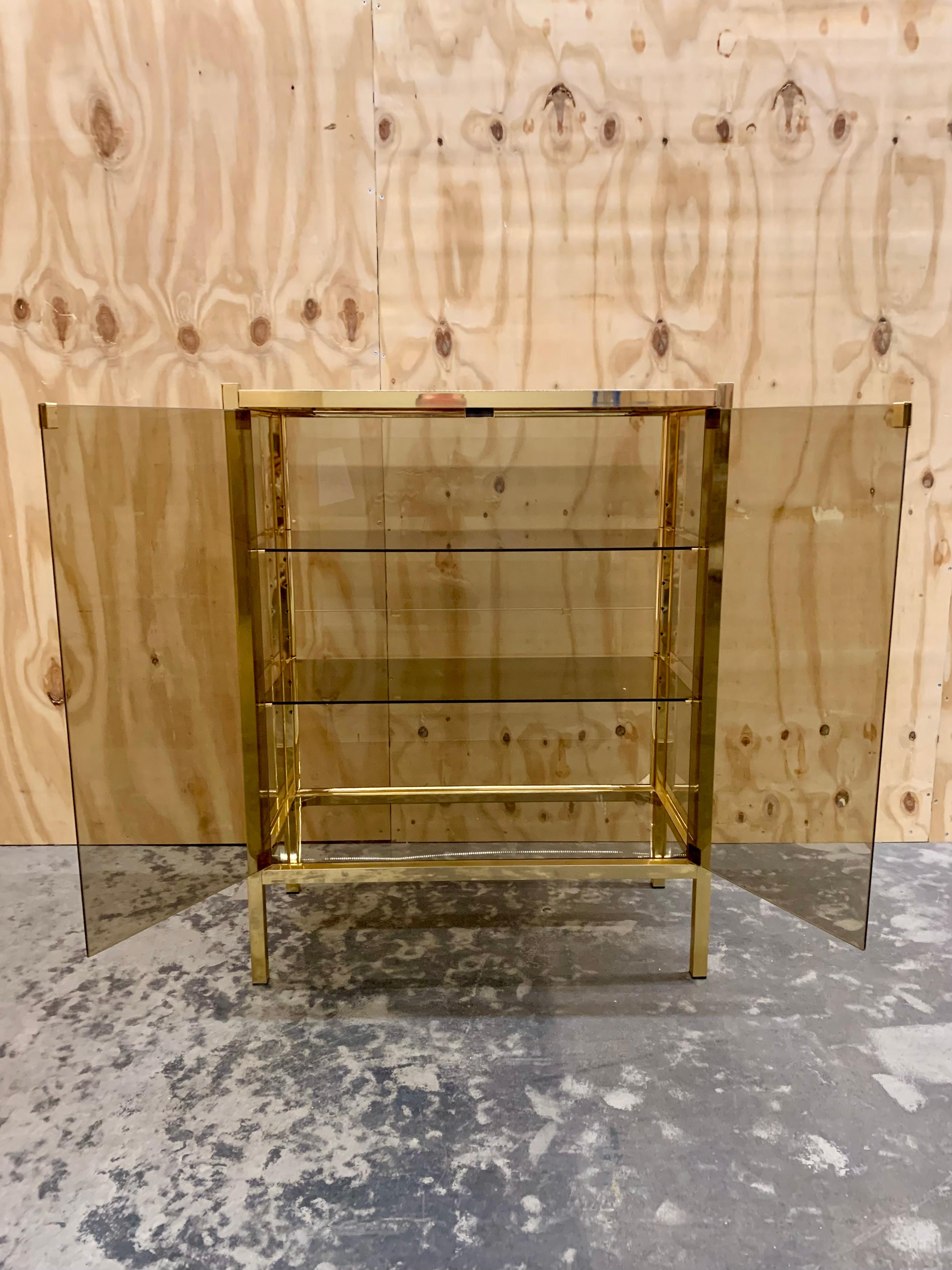 1970s Glass Cabinet - Vitrine For Sale 6