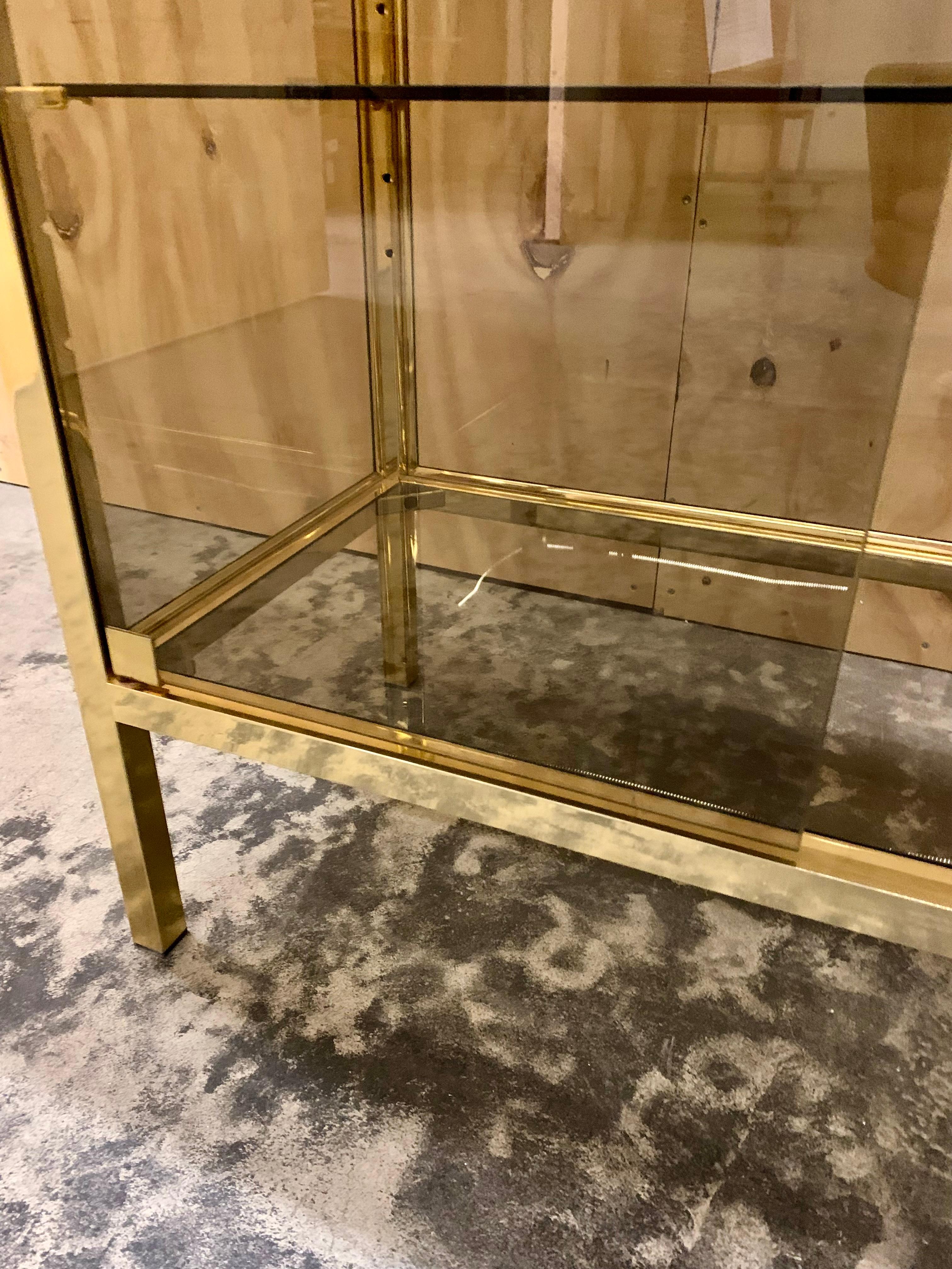 1970s Glass Cabinet - Vitrine For Sale 9