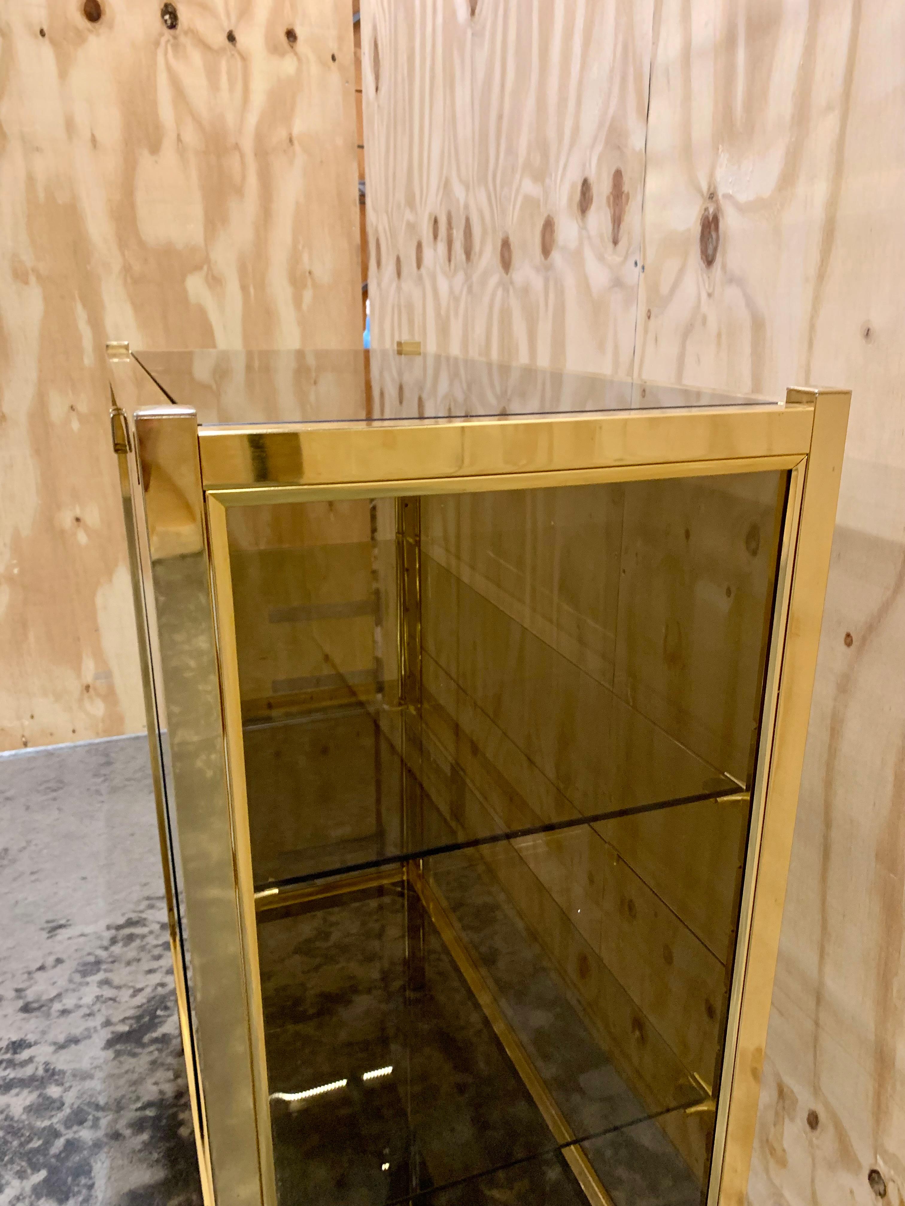 1970s Glass Cabinet - Vitrine For Sale 1