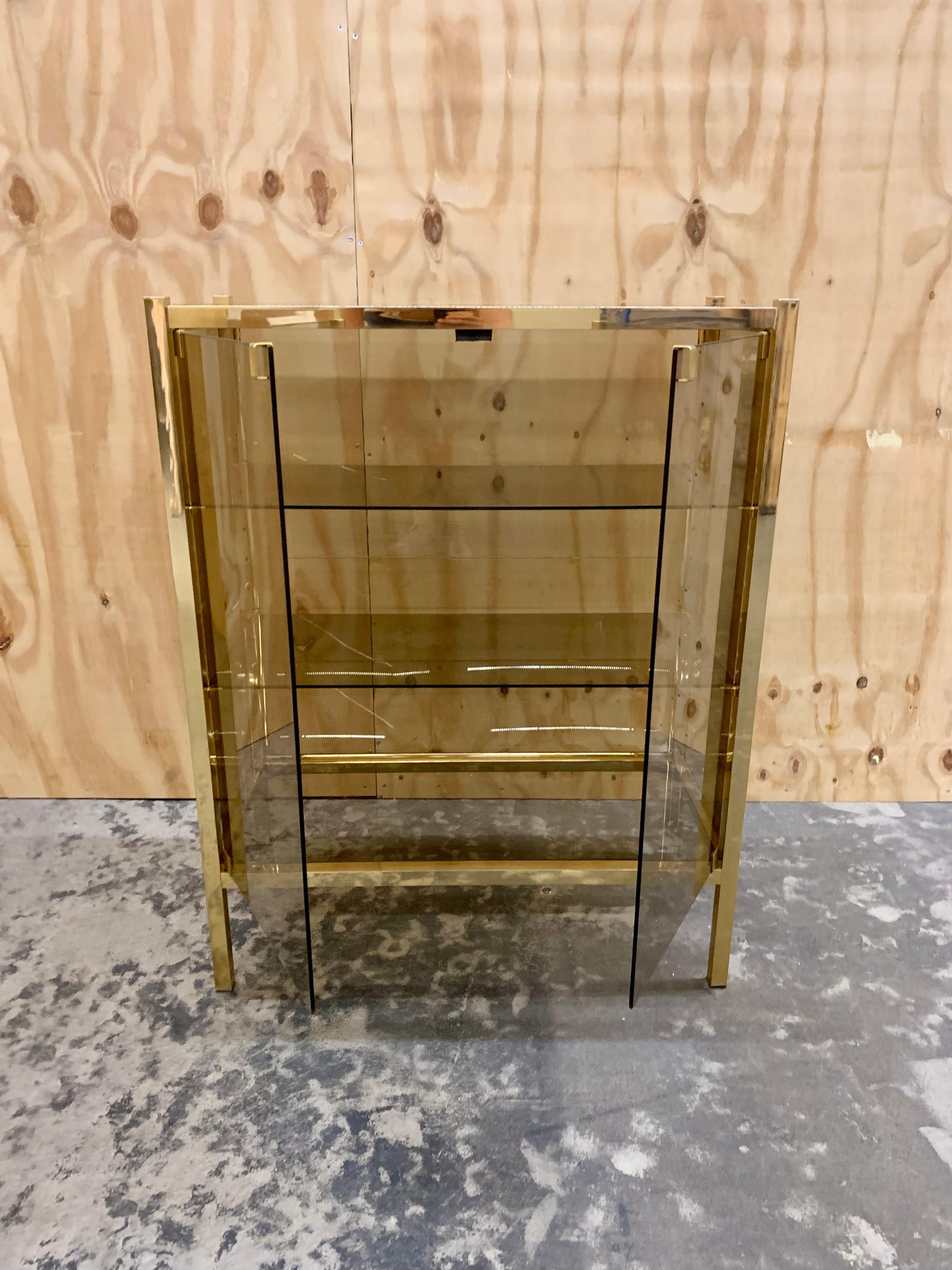 1970s Glass Cabinet - Vitrine For Sale 3