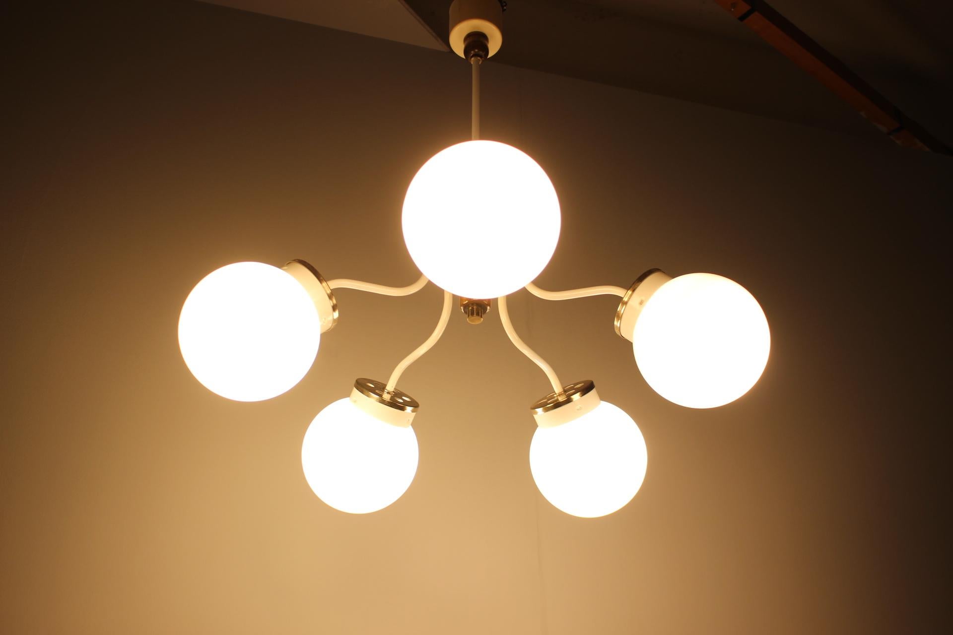 Lampadario in vetro anni '70, Cecoslovacchia in vendita 5