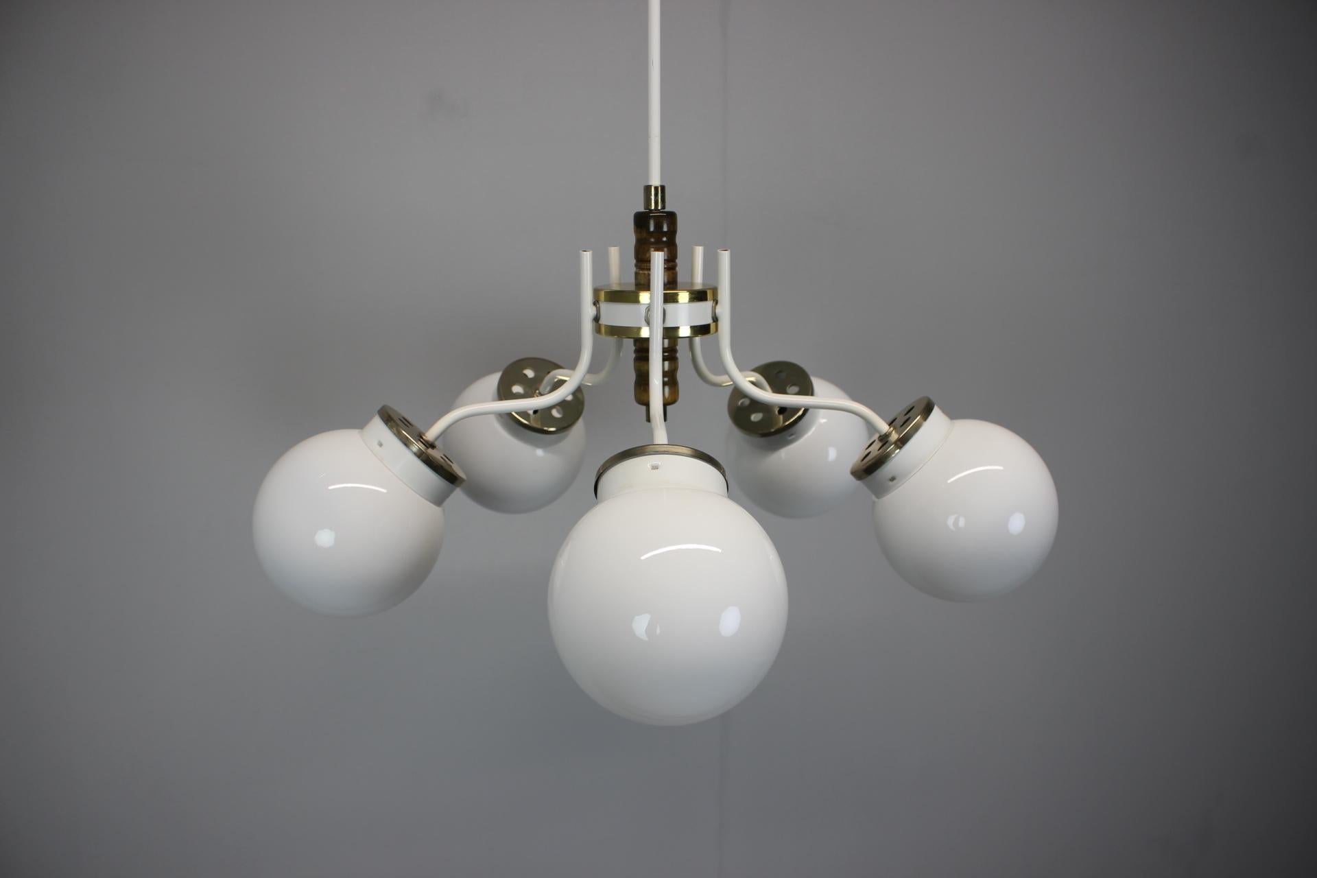 Mid-Century moderno Lampadario in vetro anni '70, Cecoslovacchia in vendita