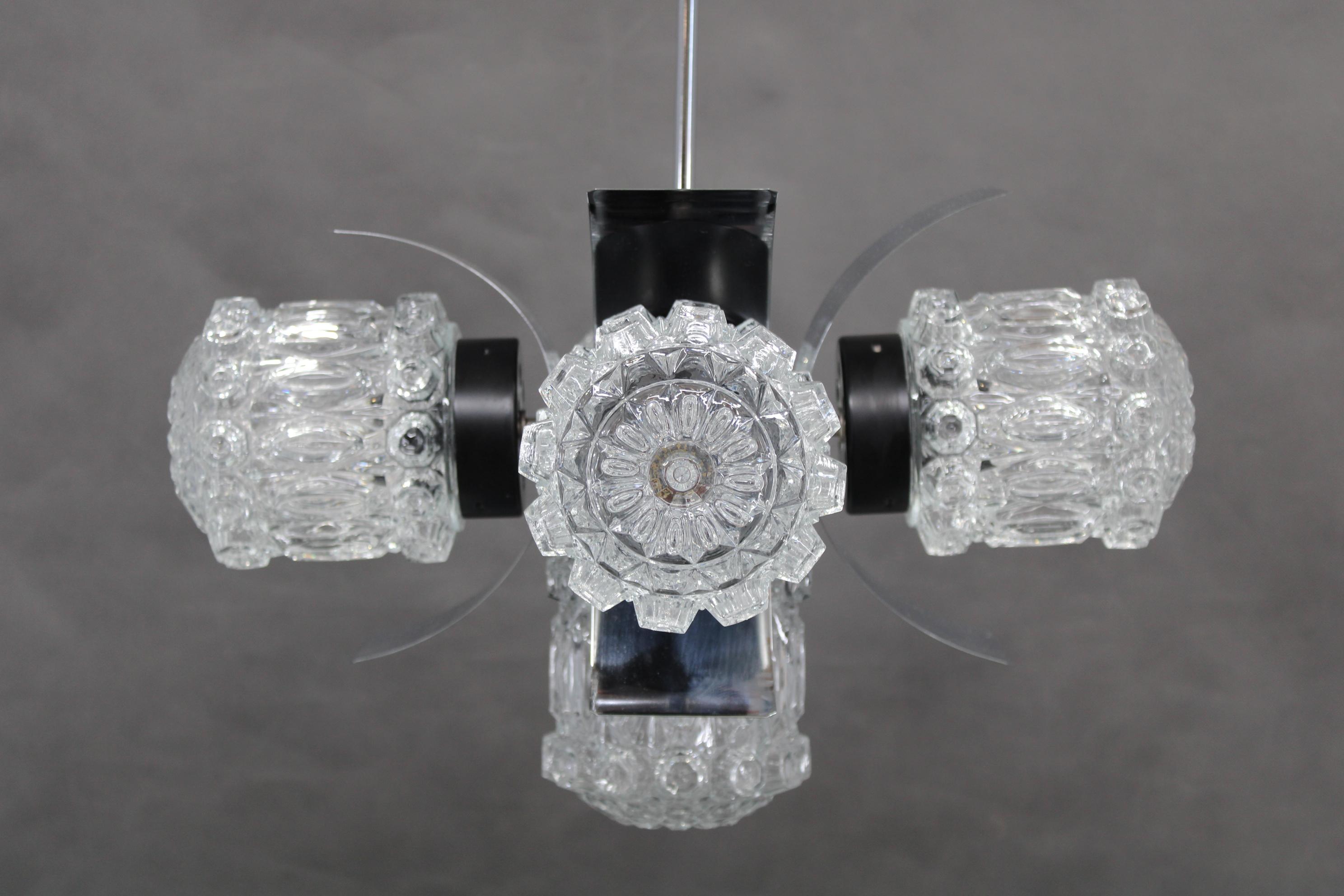 Araña de cristal de los años 70, Checoslovaquia siglo XX en venta
