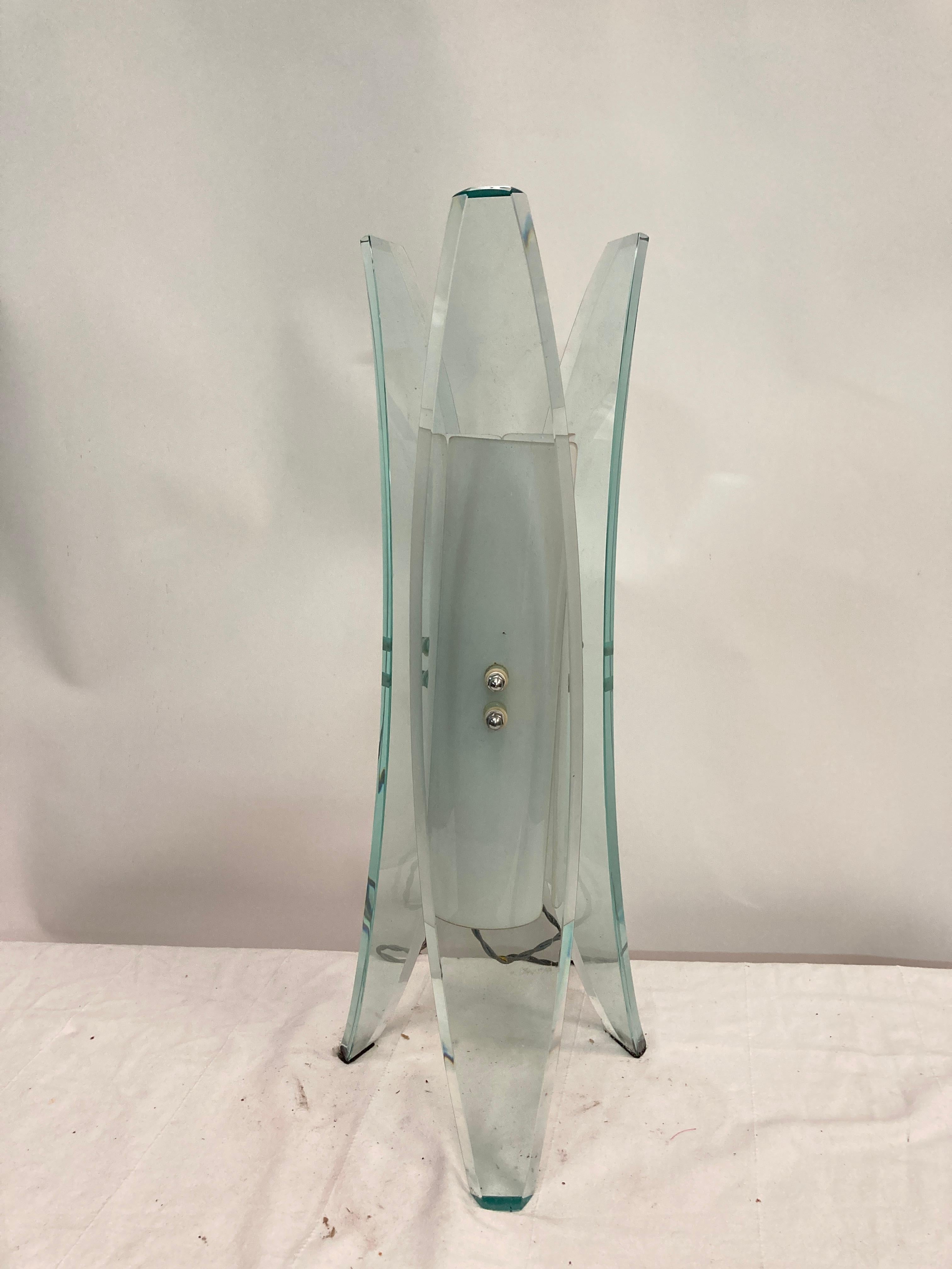 1970's Glass lamp attributed to Fontana Arté
Italy
one very little cheap on a low base feet
Very good overall condition