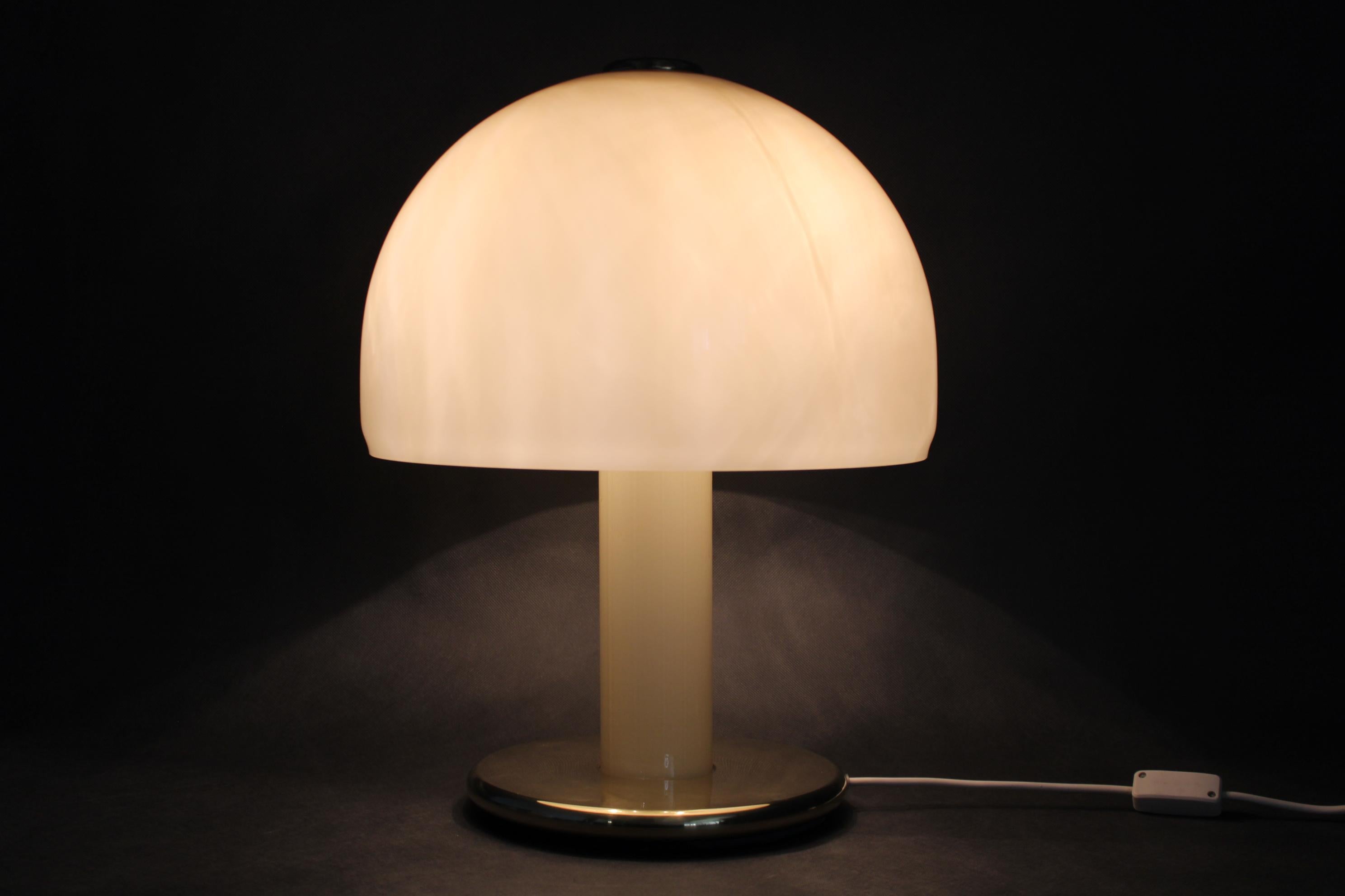 1970s Glass Mushroom Table Lamp, Italy For Sale 4