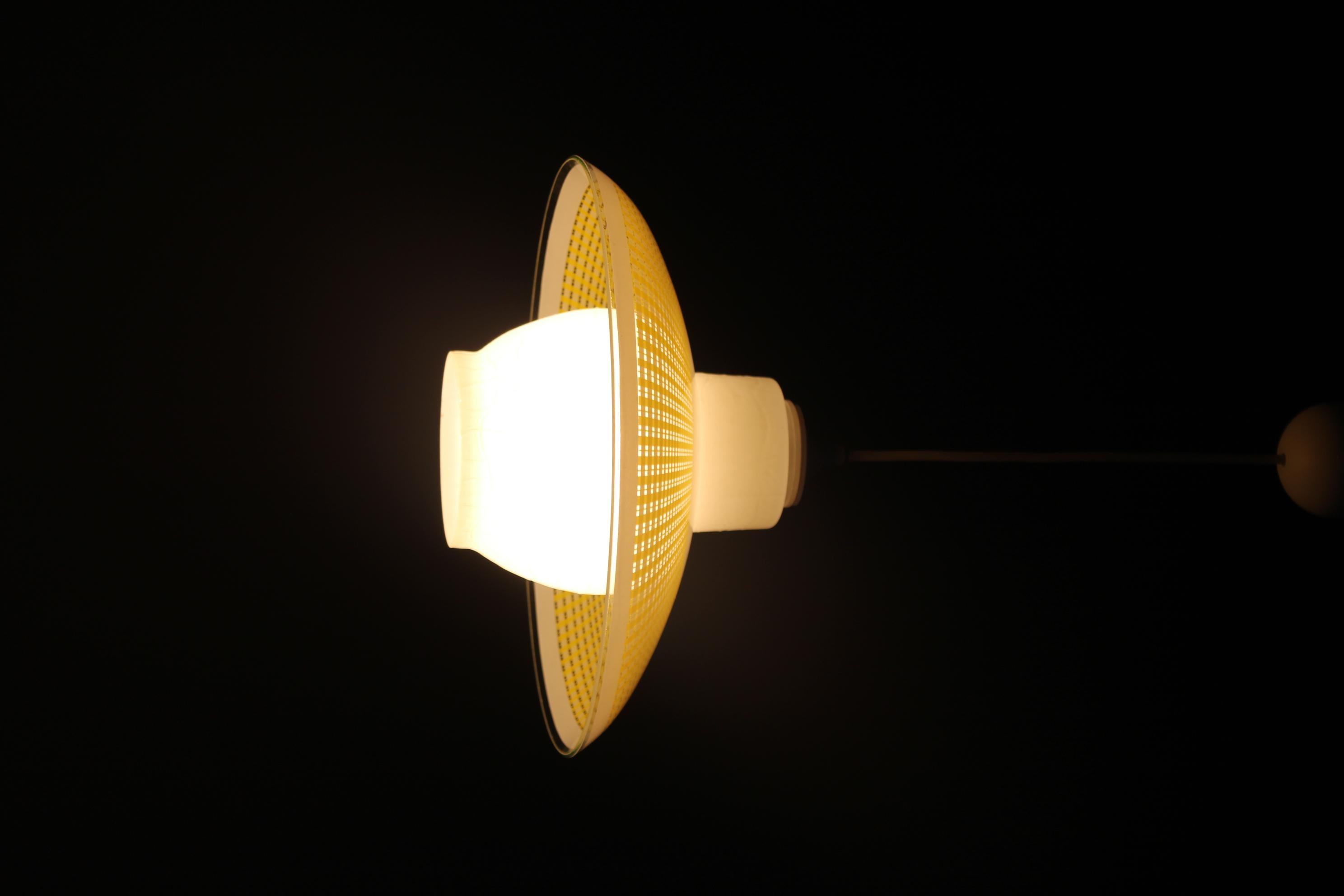 Lampada a sospensione in vetro degli anni '70, Cecoslovacchia in vendita 3