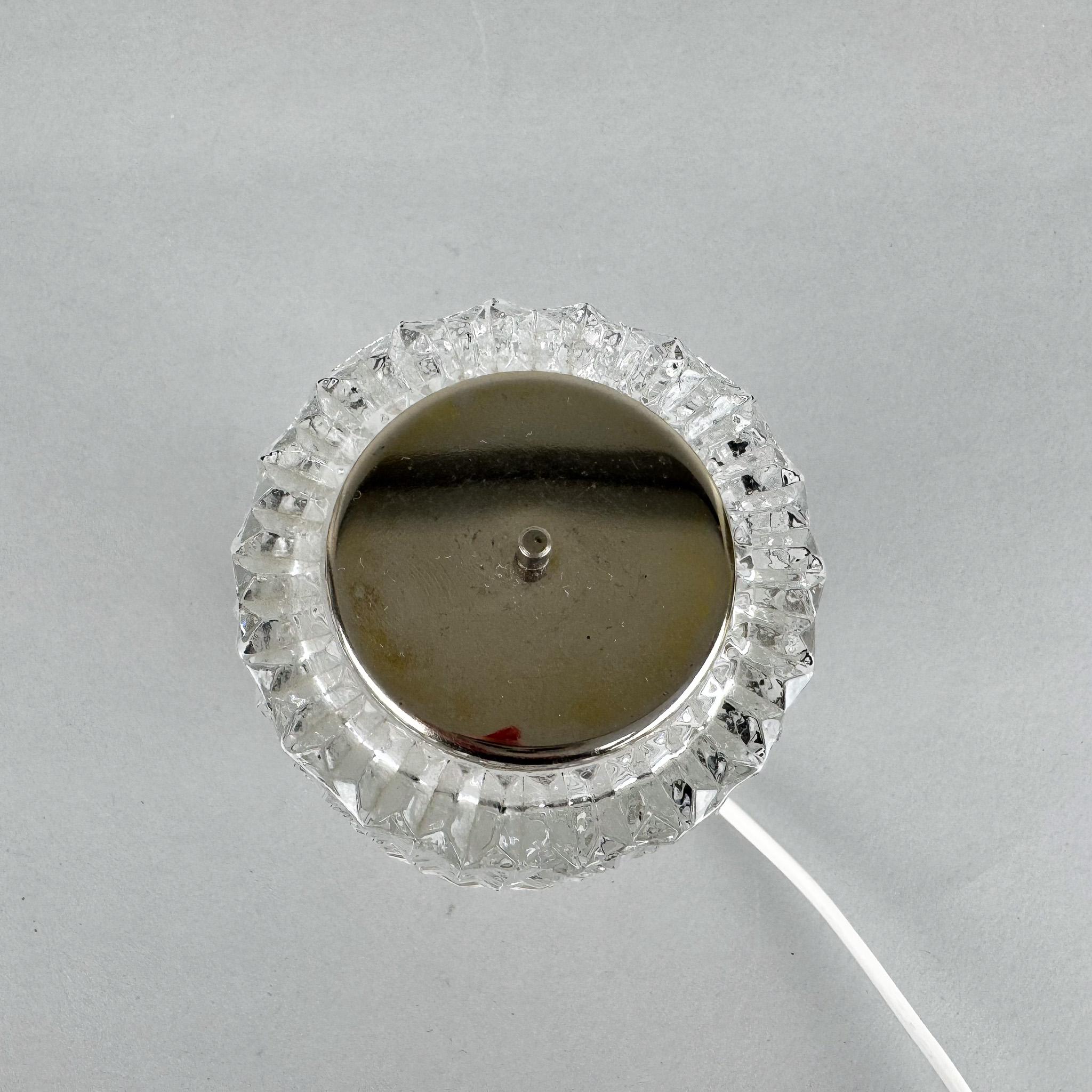 Lámpara de sobremesa de cristal de los años 70, Kamenicky Senov, Checoslovaquia finales del siglo XX en venta