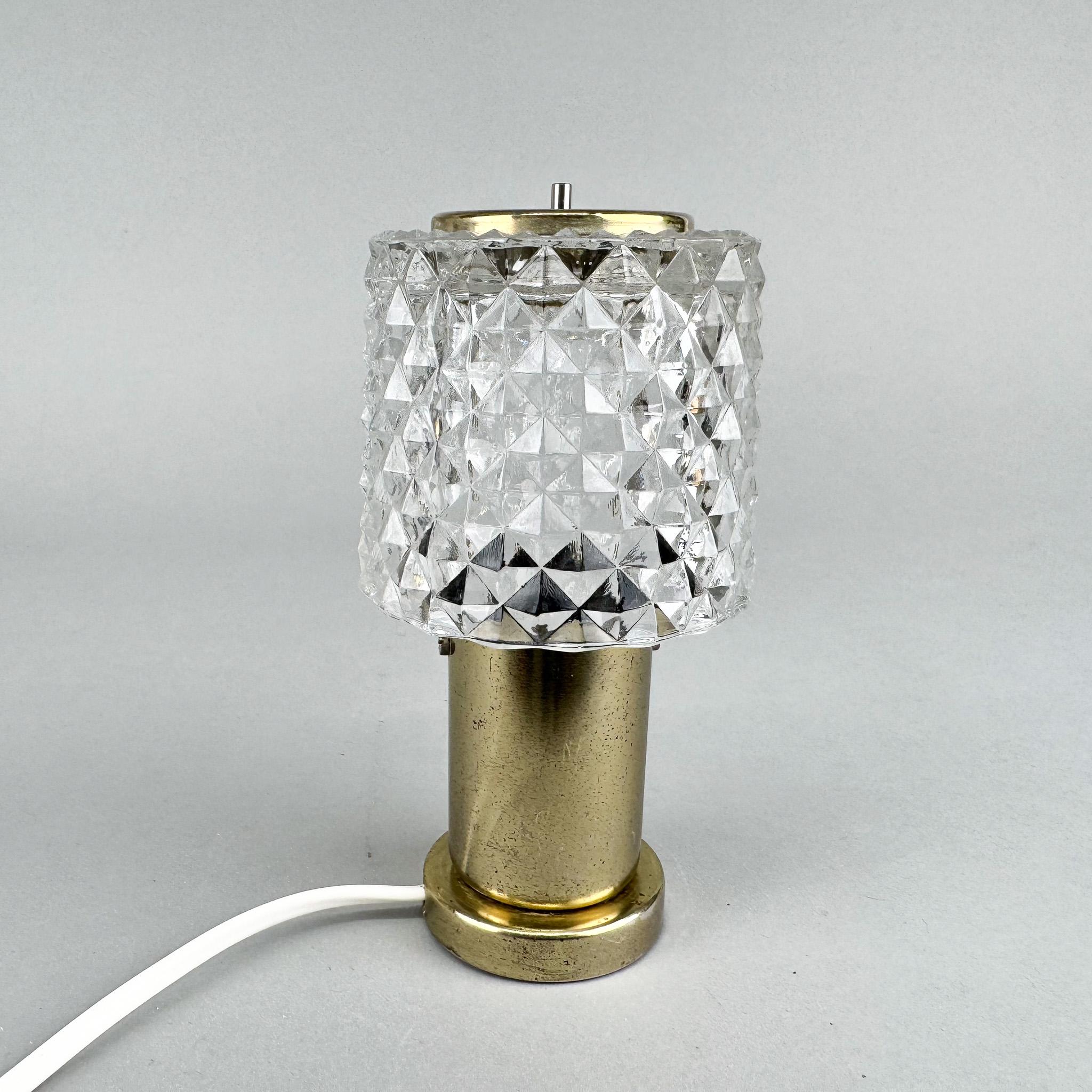 Lámpara de sobremesa de cristal de los años 70, Kamenicky Senov, Checoslovaquia Vidrio en venta