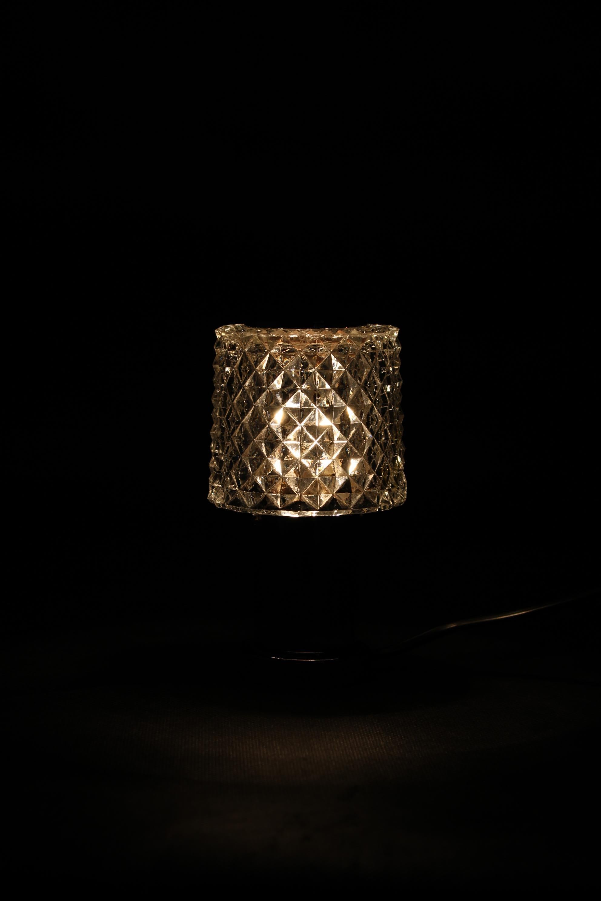 1970er Glas-Tischlampe von Kamenicky Senov, Tschechoslowakei im Angebot 1