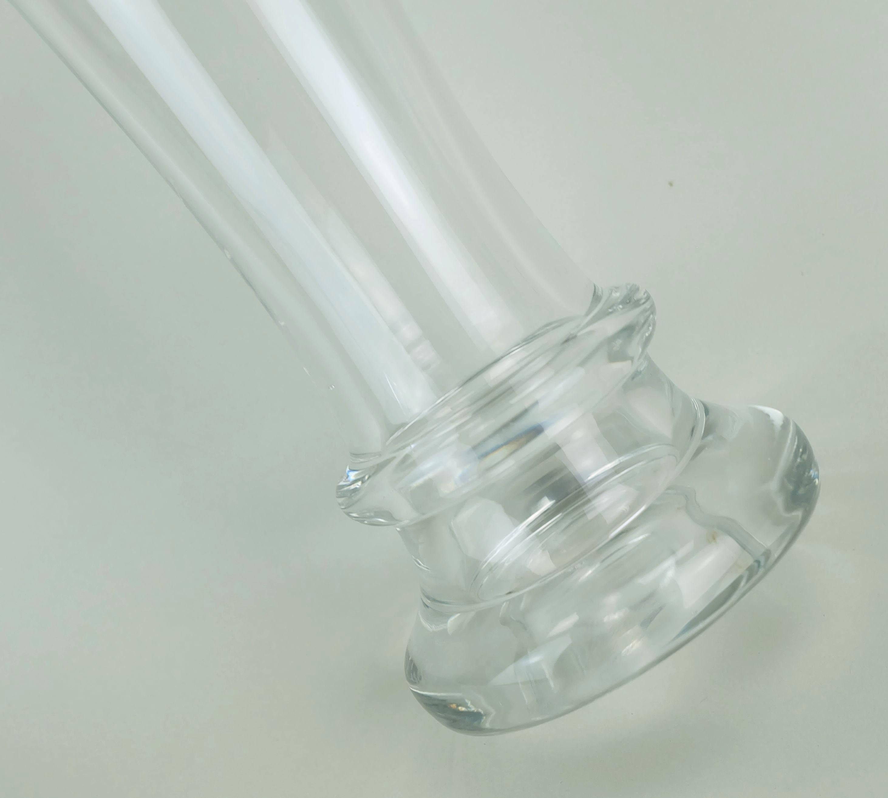 Vaso in vetro anni '70 di eisch in vetro trasparente spesso e con bordo verde a bolle d'aria in vendita 2