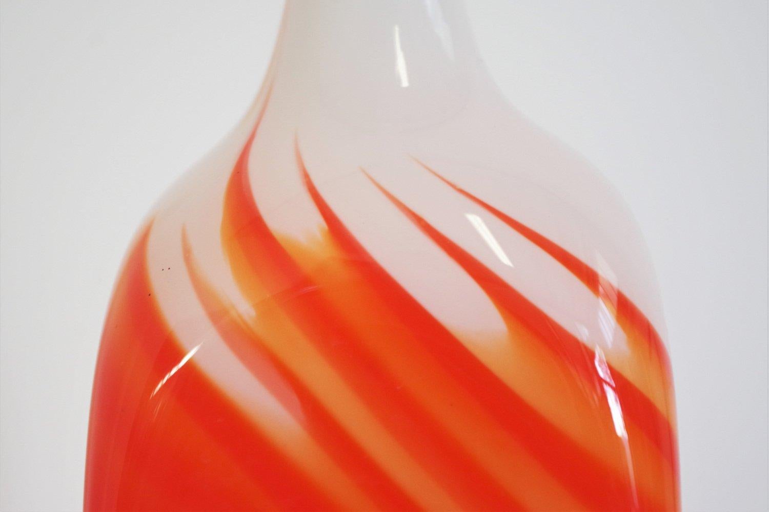 Late 20th Century 1970s Glass Vase - Vintage Italian Design in vendita