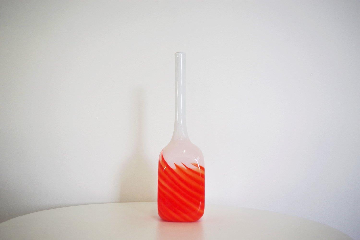 Vetro 1970s Glass Vase - Vintage Italian Design in vendita