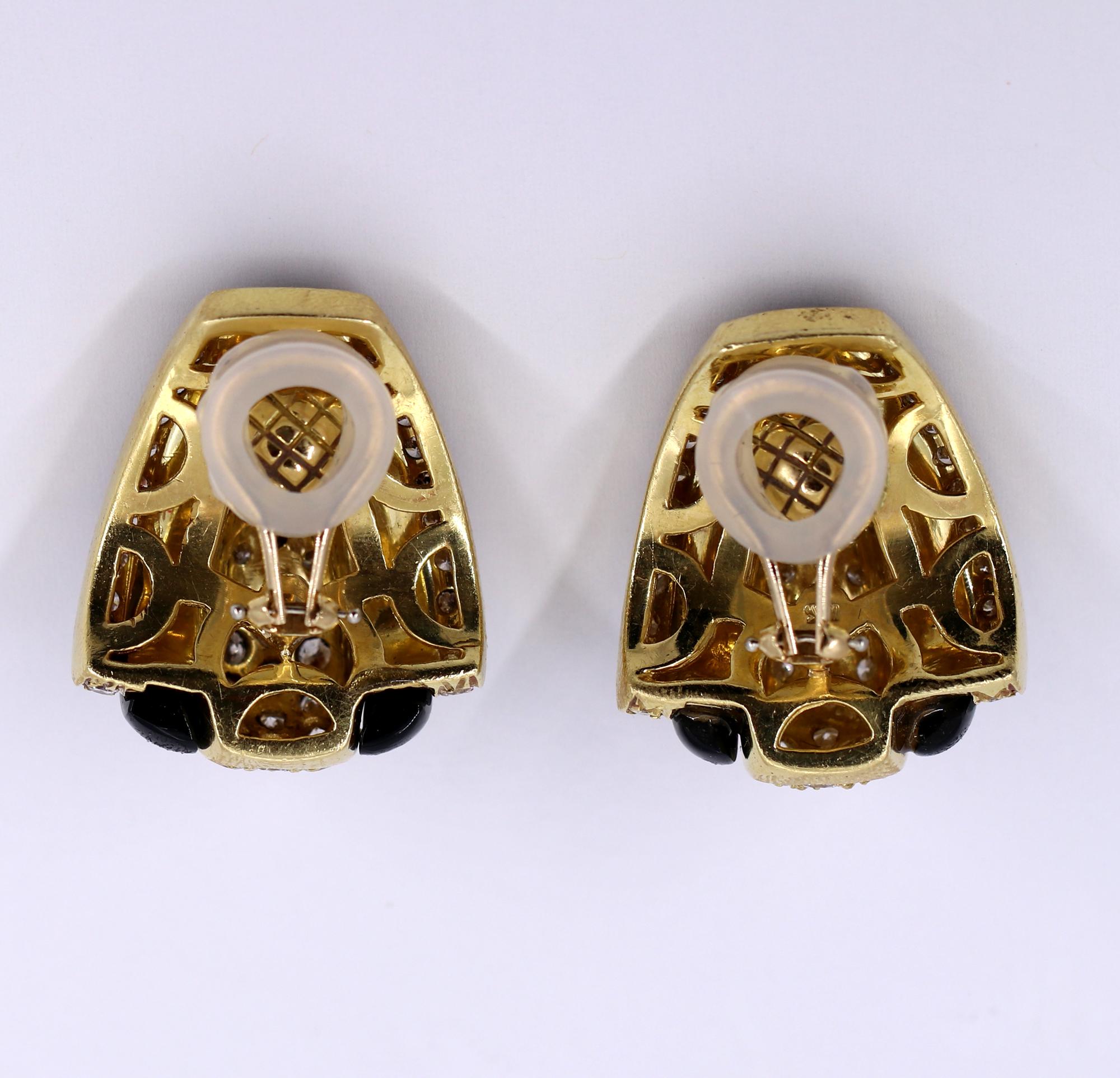 1970s Gold Diamond and Onyx Earrings In Good Condition In Palm Beach, FL