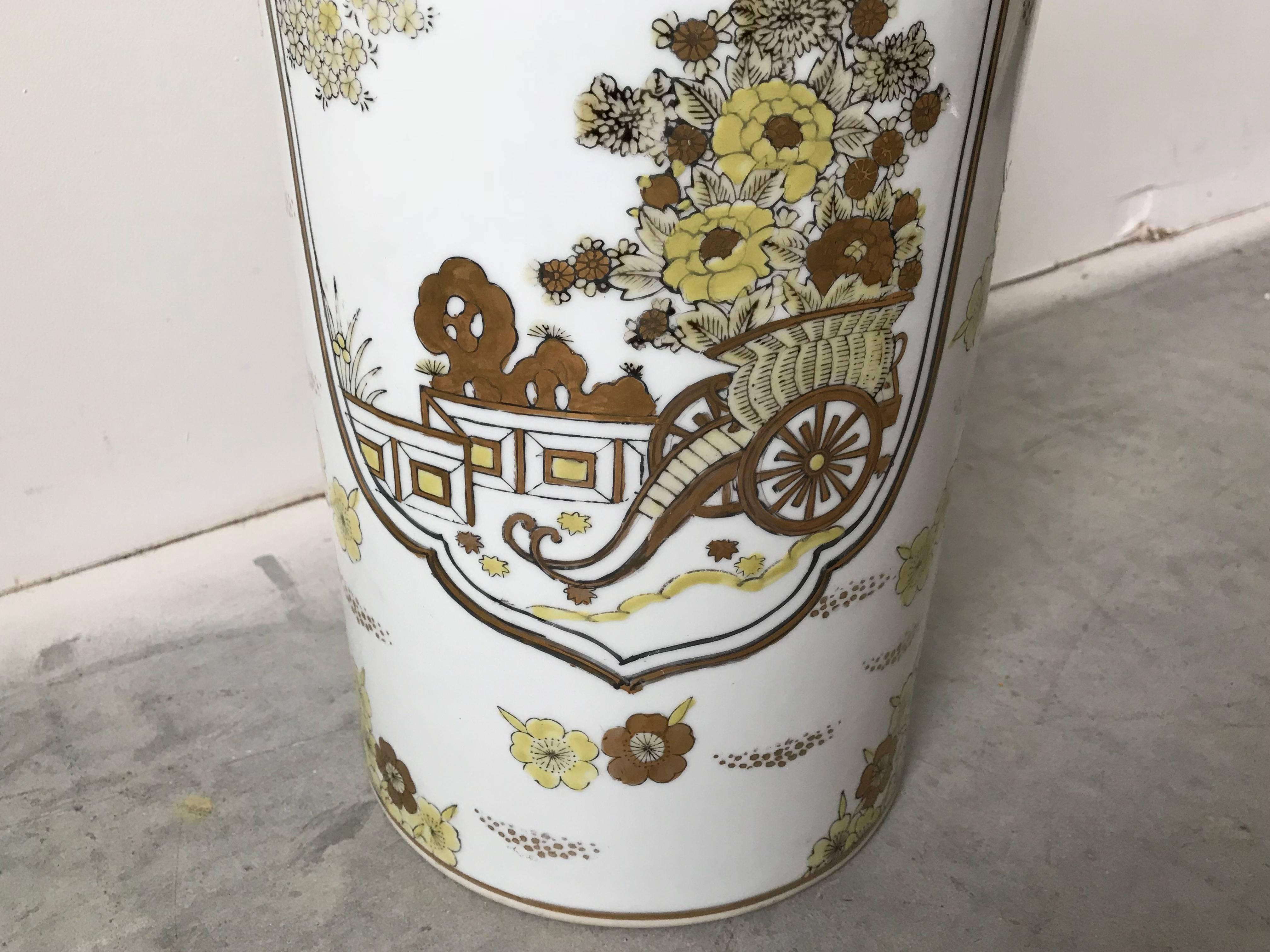 Late 20th Century 1970s Gold Imari Hand Painted White and Yellow Umbrella Stand For Sale