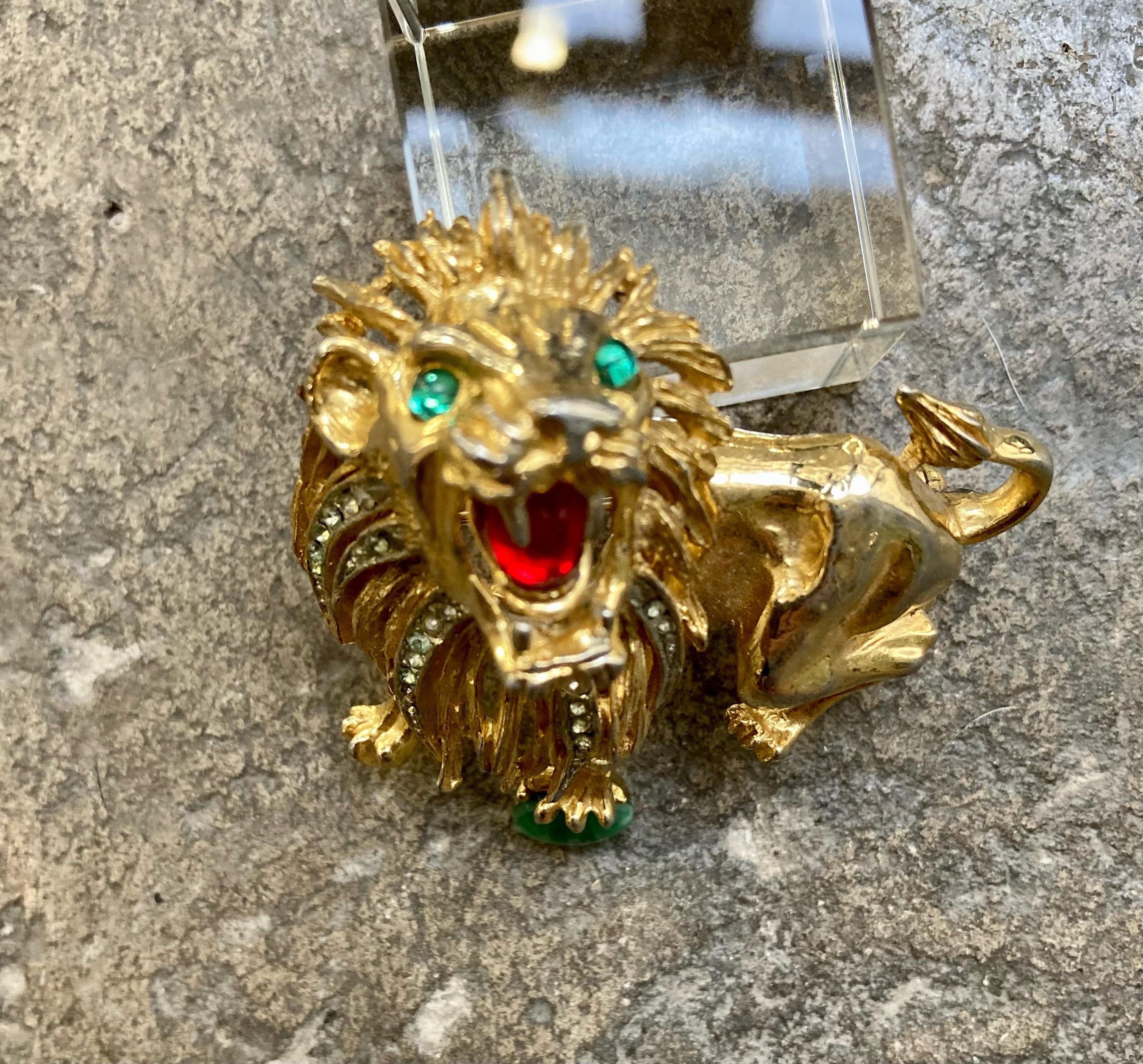 1970s Gold-Tone Lion Brooch  1