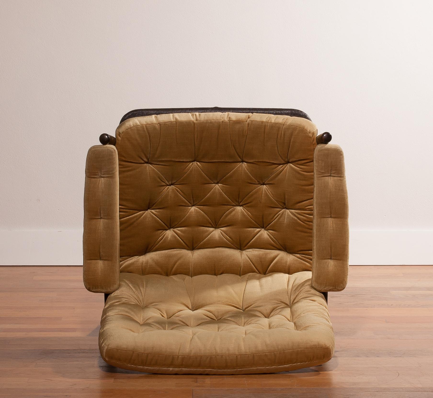 1970s, Gold Velours Lounge Chair by Kenneth Bergenblad for DUX, Sweden 5