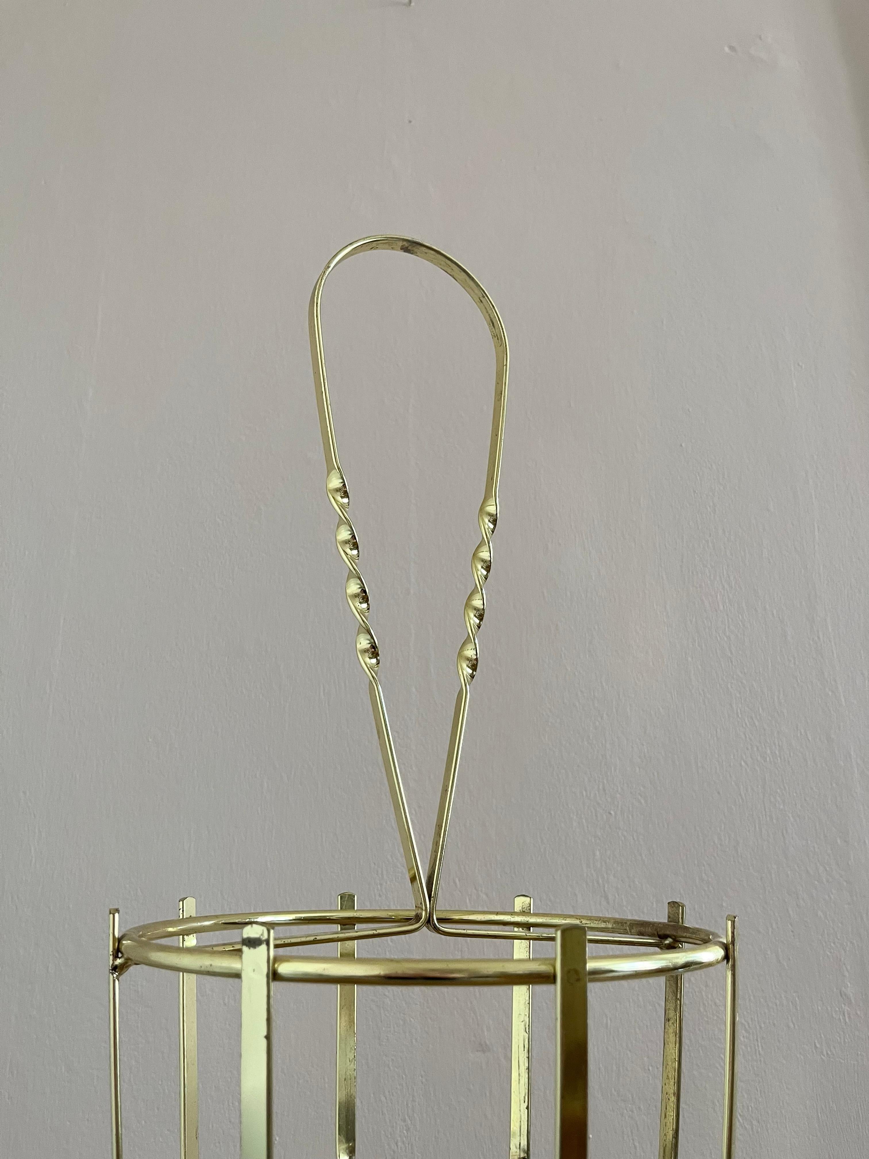20th Century 1970s golden umbrella stand with twisted details For Sale