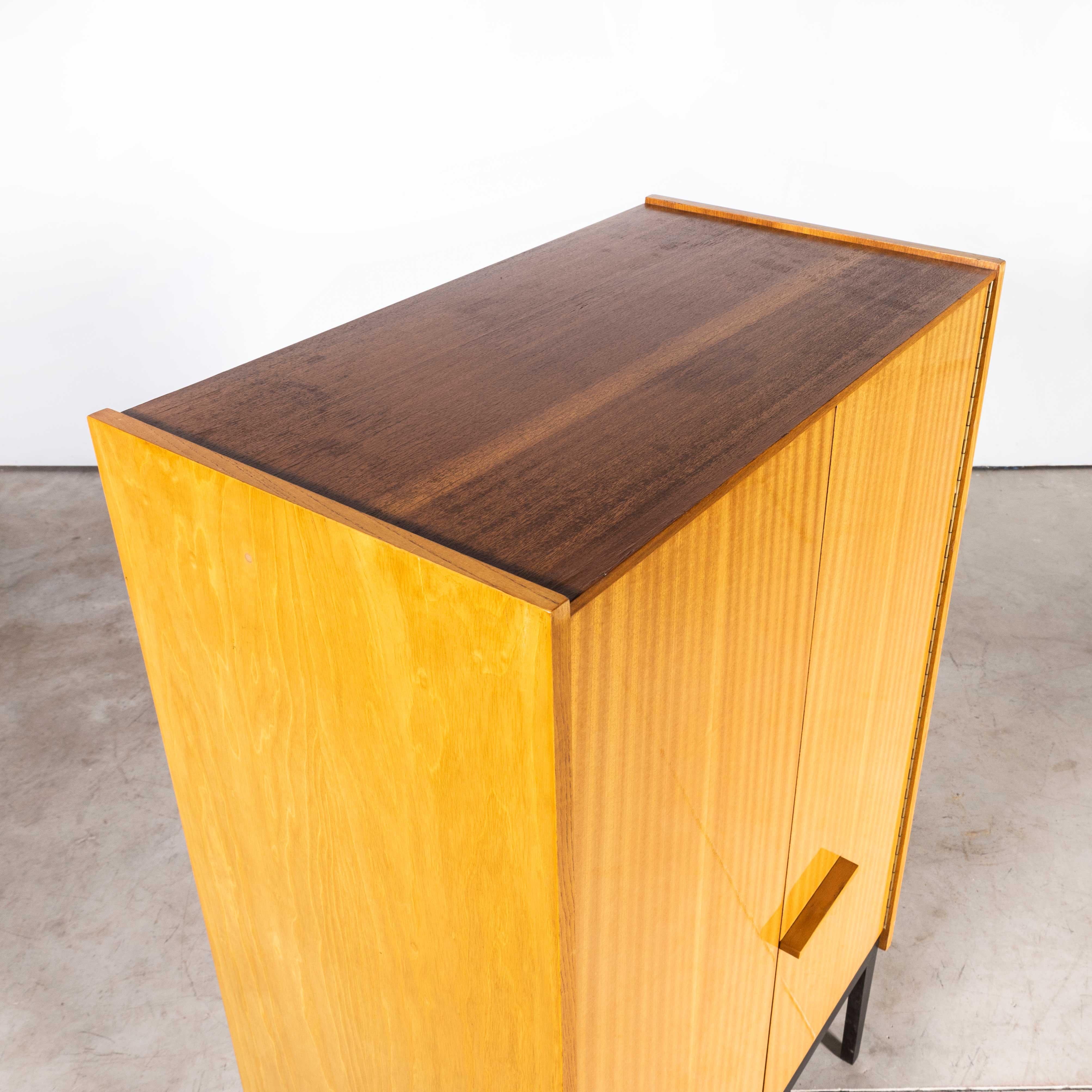 Armadio di buone dimensioni del Mid Century del 1970 - Up & Up Zavody in vendita 1