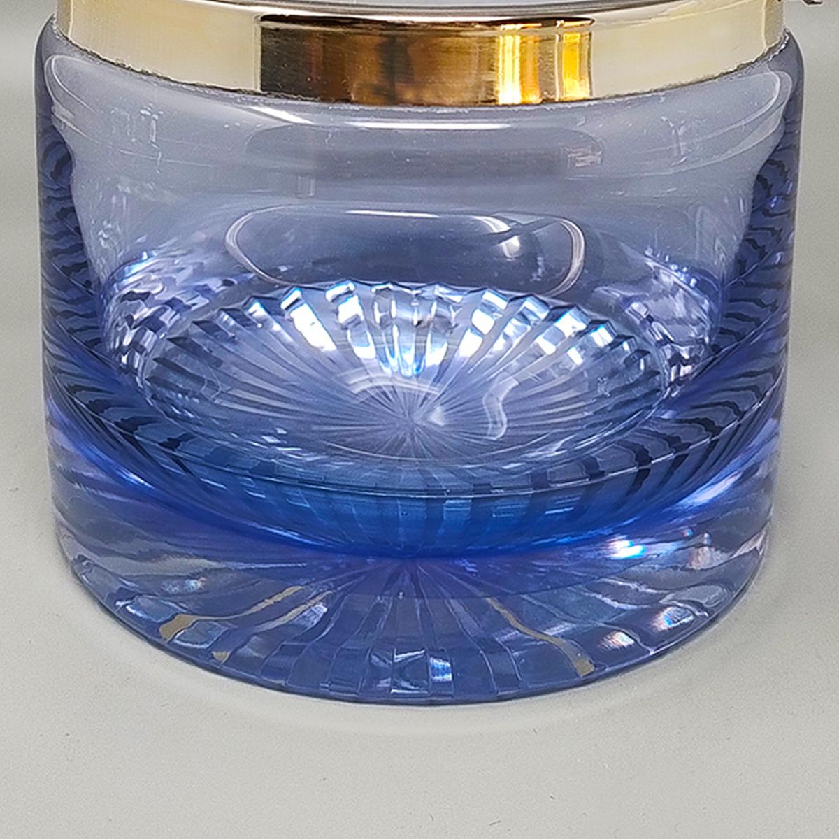 Placcato argento Secchiello per il ghiaccio blu in cristallo degli anni '70 di I.A.I.C. Prodotto in Italia. in vendita