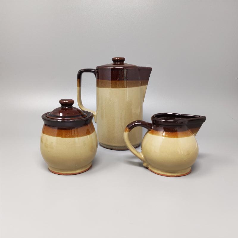 Mid-Century Modern 1970 Gorgeous Brown Coffee Set in Faenza Ceramic, Handmade Made in Italy (Service à café brun en céramique de Faenza, fait à la main) en vente