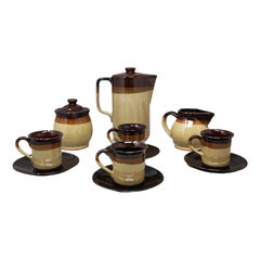 1970 Gorgeous Brown Coffee Set in Faenza Ceramic, Handmade Made in Italy (Service à café brun en céramique de Faenza, fait à la main)