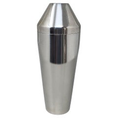 Magnifique shaker à cocktail des années 1970. Fabriqué en Italie