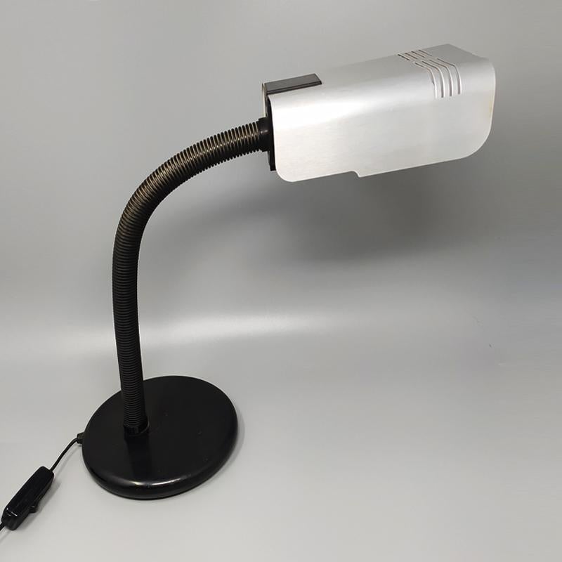 1970s stunning original table lamp in Aluminium by Targetti-Sankey. Made in Italy. The lamp works perfectly and is in very good condition. A true piece of modern art.
Dimensions:
7,1 x 7,1 x 15,74 H inches
L 17 cm x 17P cm x 40 H cm.