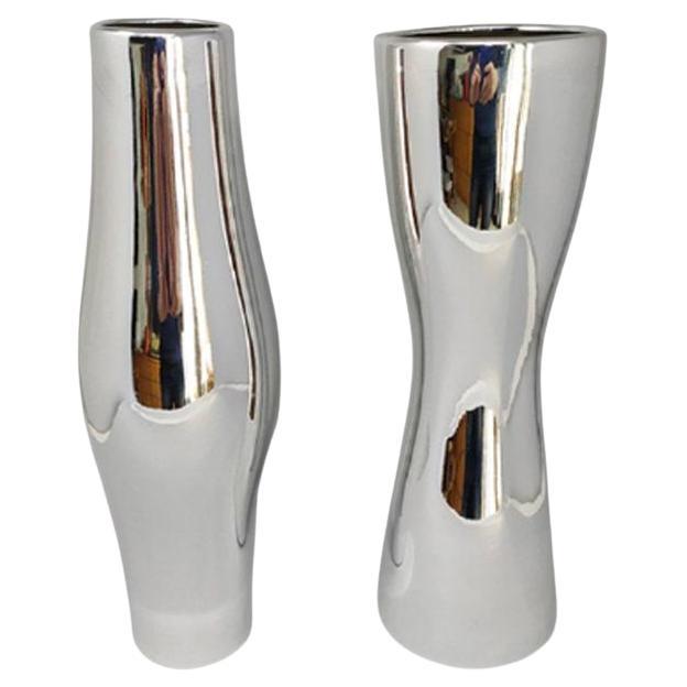 Magnifique paire de vases en céramique des années 1970. Fabriquée en Italie