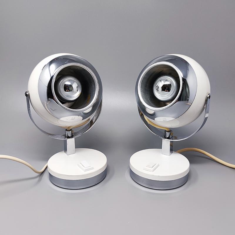 Mid-Century Modern 1970s Gorgeous Pair of White Eyeball Table Lamps by Veneta Lumi, Made in Italy For Sale