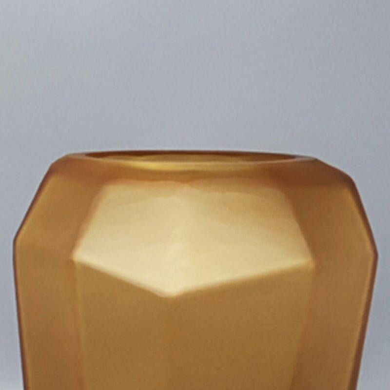 Magnifique vase polyédrique de Dogi en verre de Murano des années 1970. Fabriqué en Italie Excellent état - En vente à Milano, IT