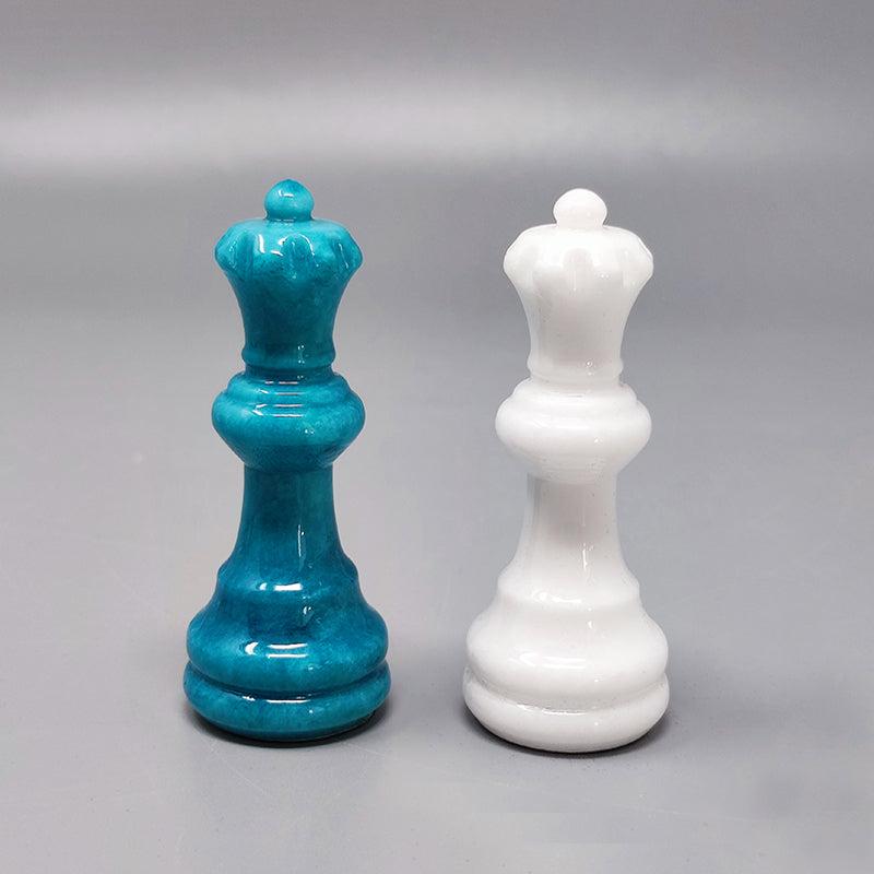 1970s Gorgeous Turquoise and White Chess Set in Volterra Alabaster Handmade Made For Sale 2