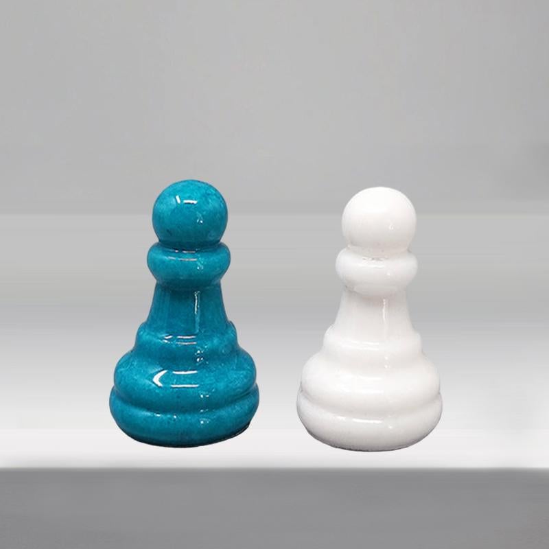 1970s Gorgeous Turquoise and White Chess Set in Volterra Alabaster Handmade Made For Sale 6