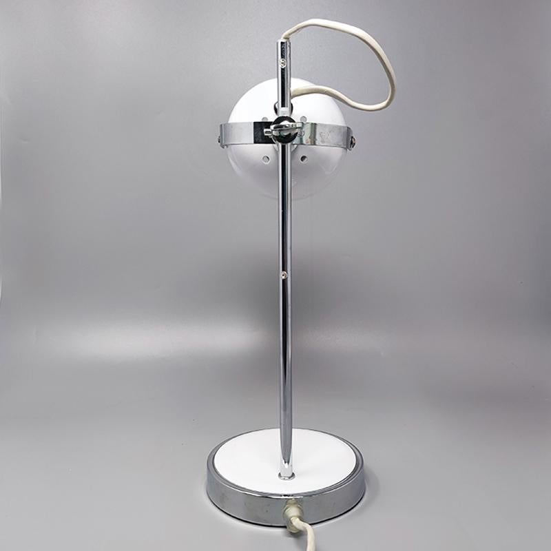 Late 20th Century 1970s Gorgeous White Eyeball Table Lamp by Veneta Lumi, Made in Italy For Sale