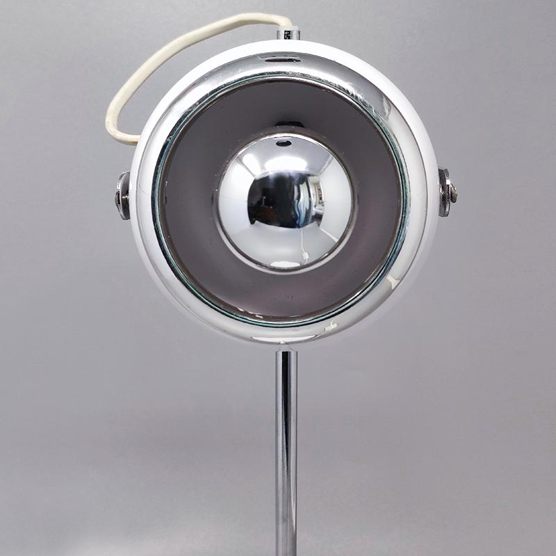 Metal 1970s Gorgeous White Eyeball Table Lamp by Veneta Lumi, Made in Italy For Sale