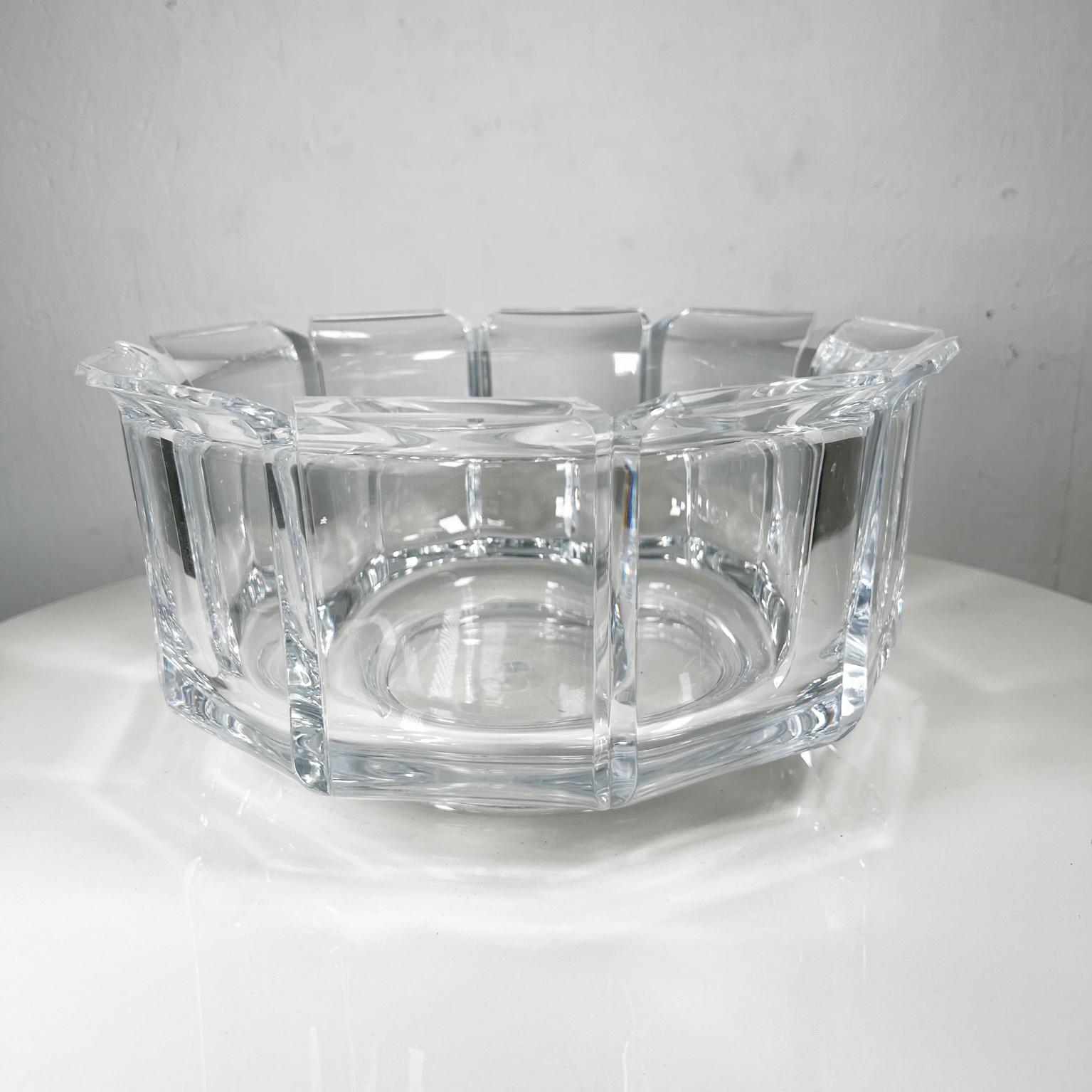 Vintage midcentury Grainware Lucite bowl by William Bounds
model Regal GW349
11.75 diameter x 5.88 tall
Preowned original vintage condition
See images please.