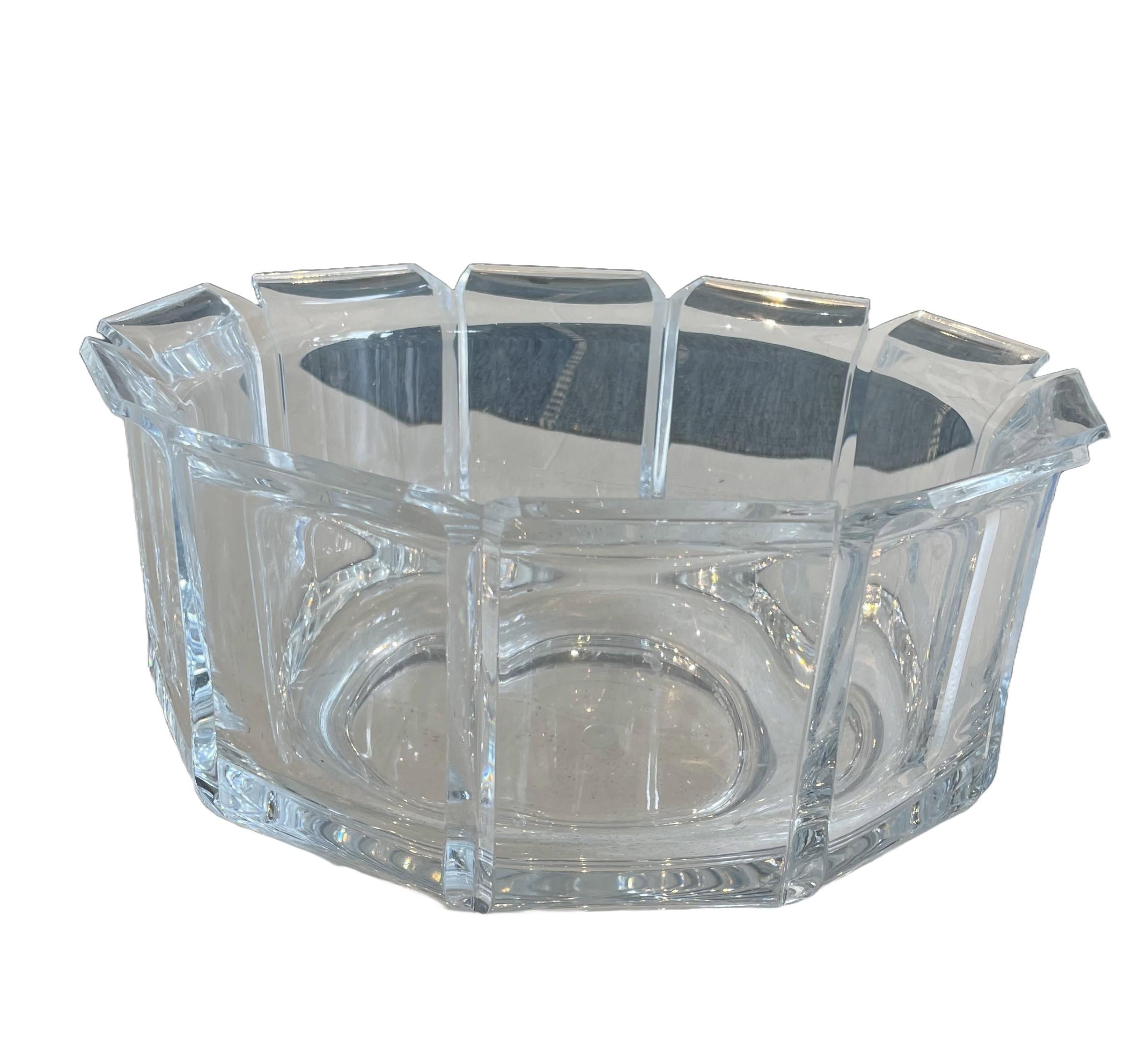 Mid-Century Modern 1970s Grainware Angular Regal Lucite Bowl By William Bounds For Sale