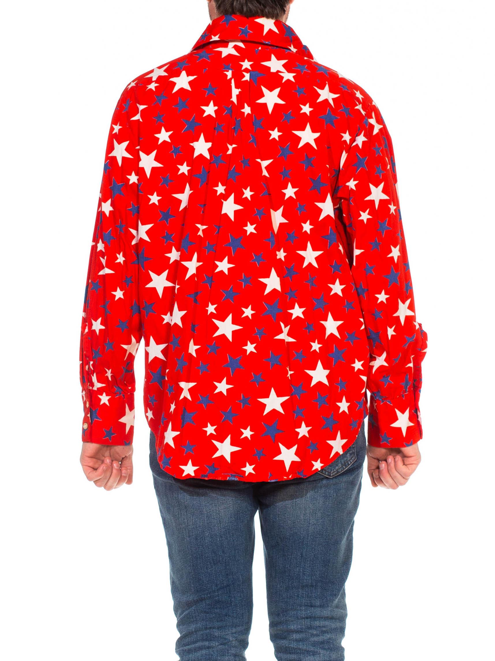 1970S Granada Red White & Blue Cotton Men's Long Sleeve Americana Stars Shirt In Excellent Condition In New York, NY