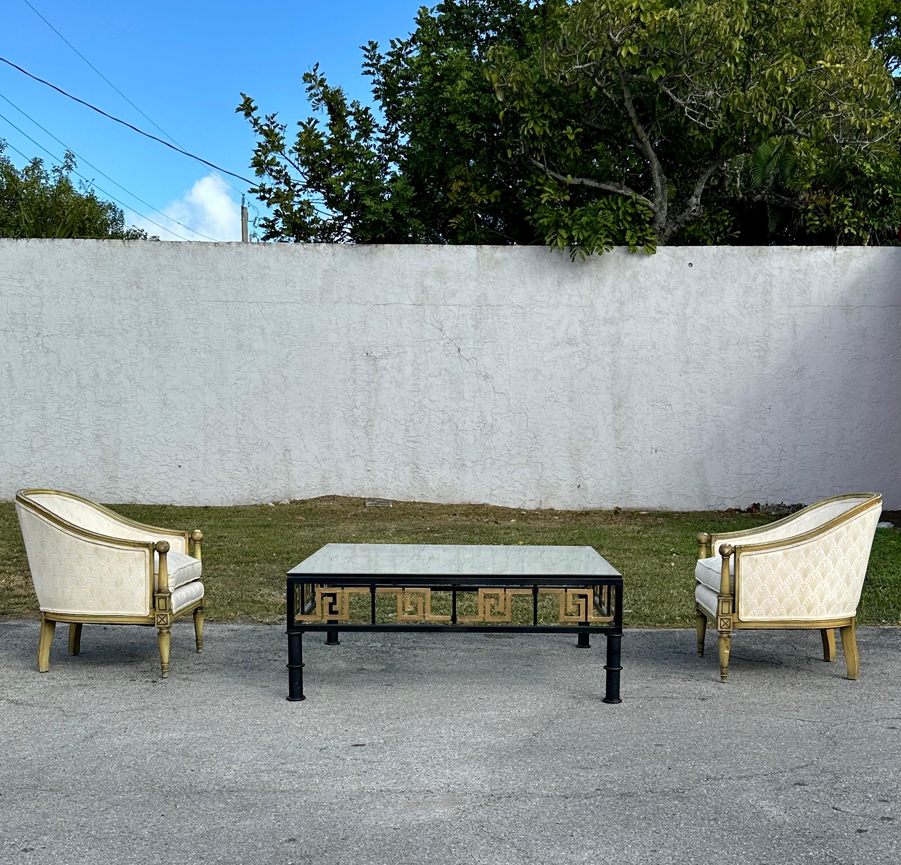 Mesa de centro de bronce pintado ebonizado de bambú de imitación de llave griega de los años 70 en venta 8