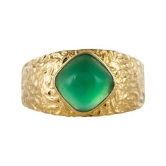 Vintage 1970s Green Agate 18 Karat Yellow Gold Bangle Ring