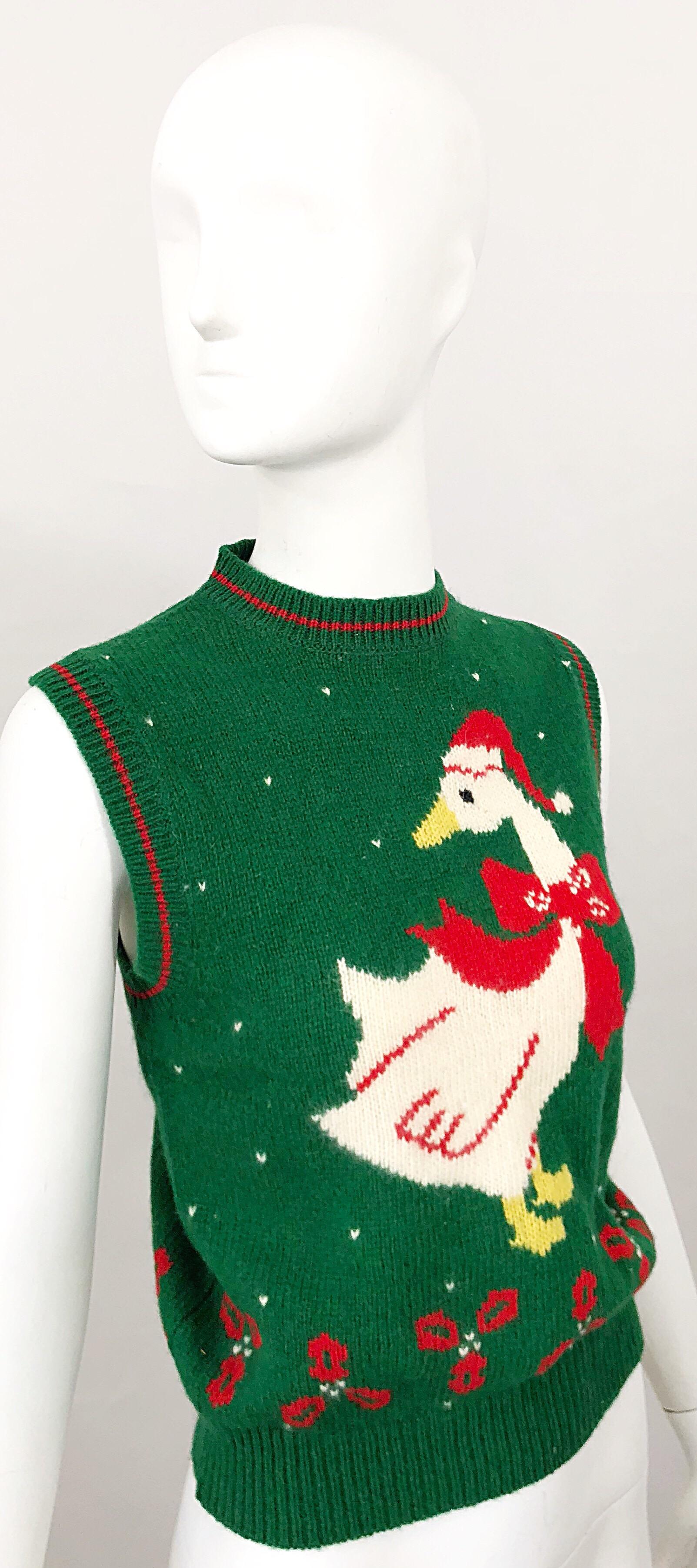 1970s Green and Red Intarsia Wool Swan Novelty 70s Christmas Sweater Vest 3