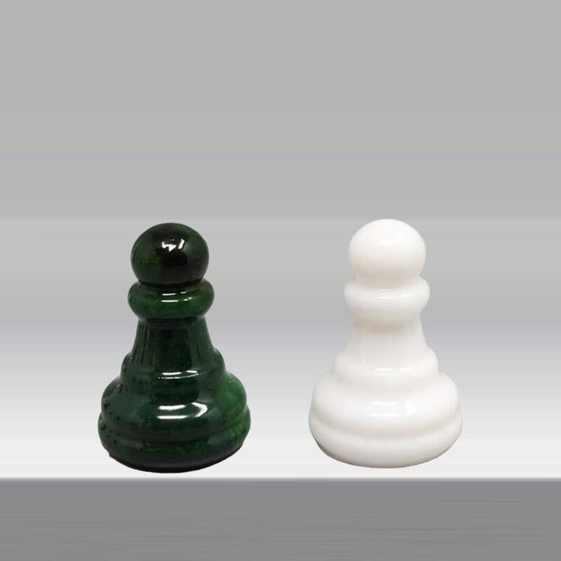 1970s Green and White Chess Set in Volterra Alabaster Handmade, Made in Italy For Sale 3