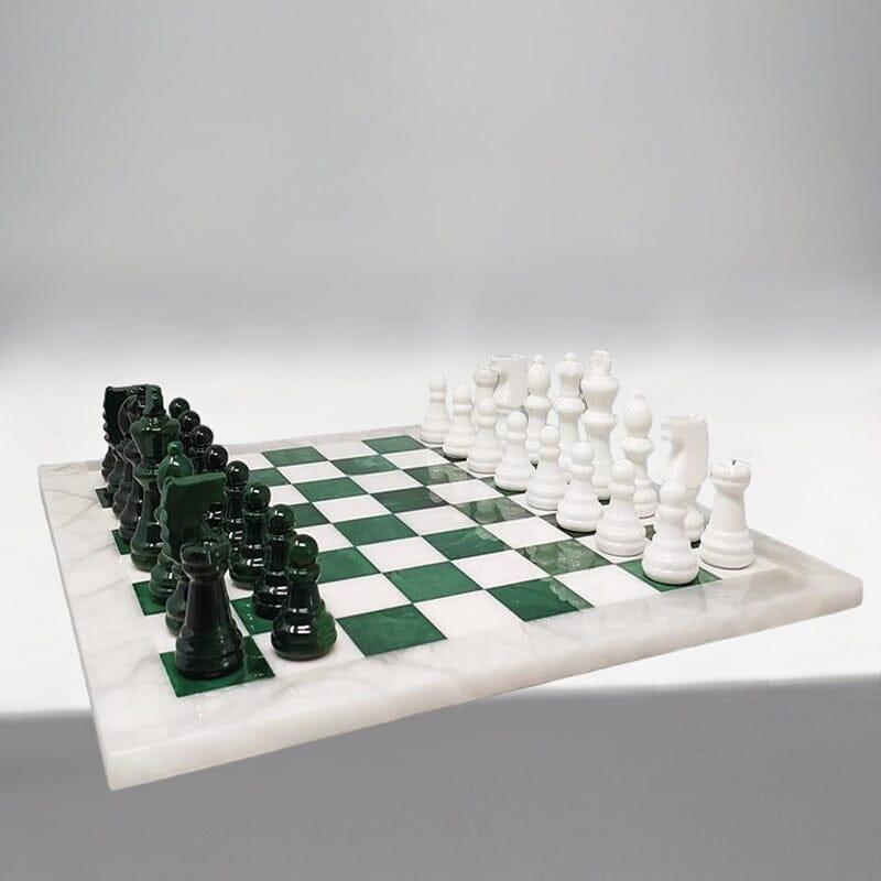 1970er Grünes und weißes Schachspiel aus Volterra Alabaster Handgefertigt, Made in Italy (Moderne der Mitte des Jahrhunderts)