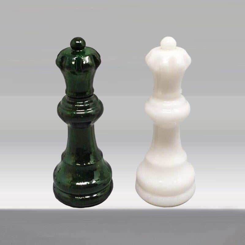 1970er Grünes und weißes Schachspiel aus Volterra Alabaster Handgefertigt, Made in Italy 1