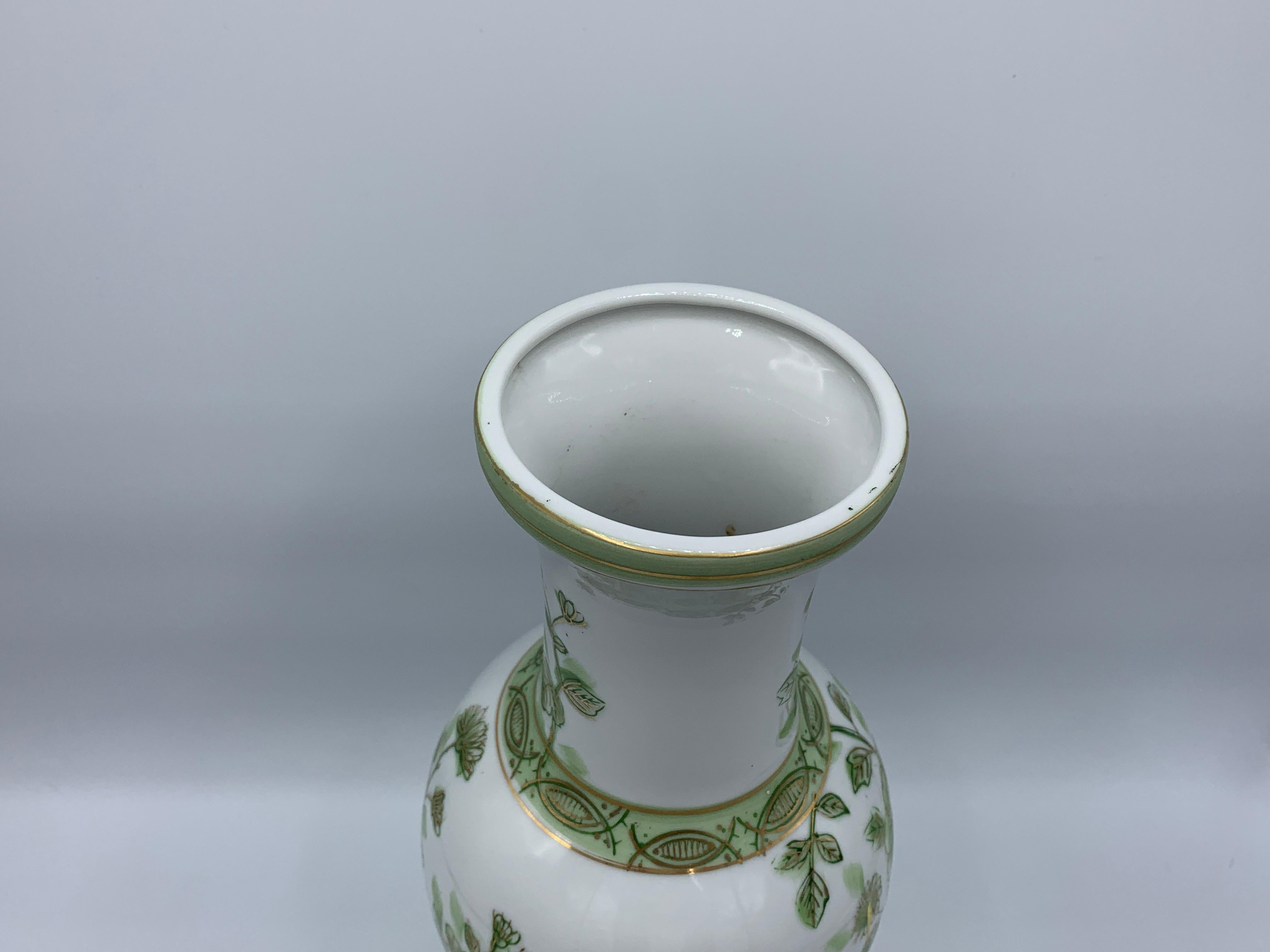 1970s Green and White Peony Motif Chinoiserie Vase 3