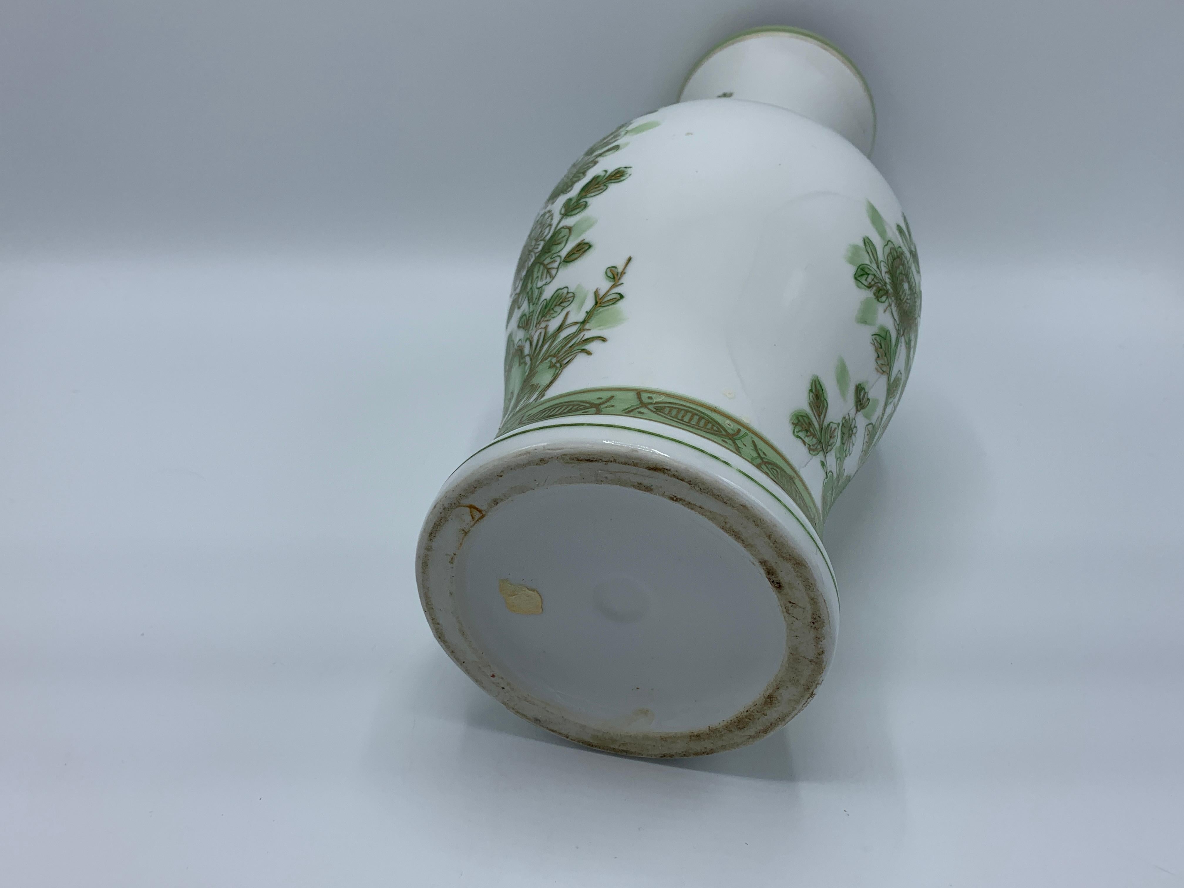 1970s Green and White Peony Motif Chinoiserie Vase 4