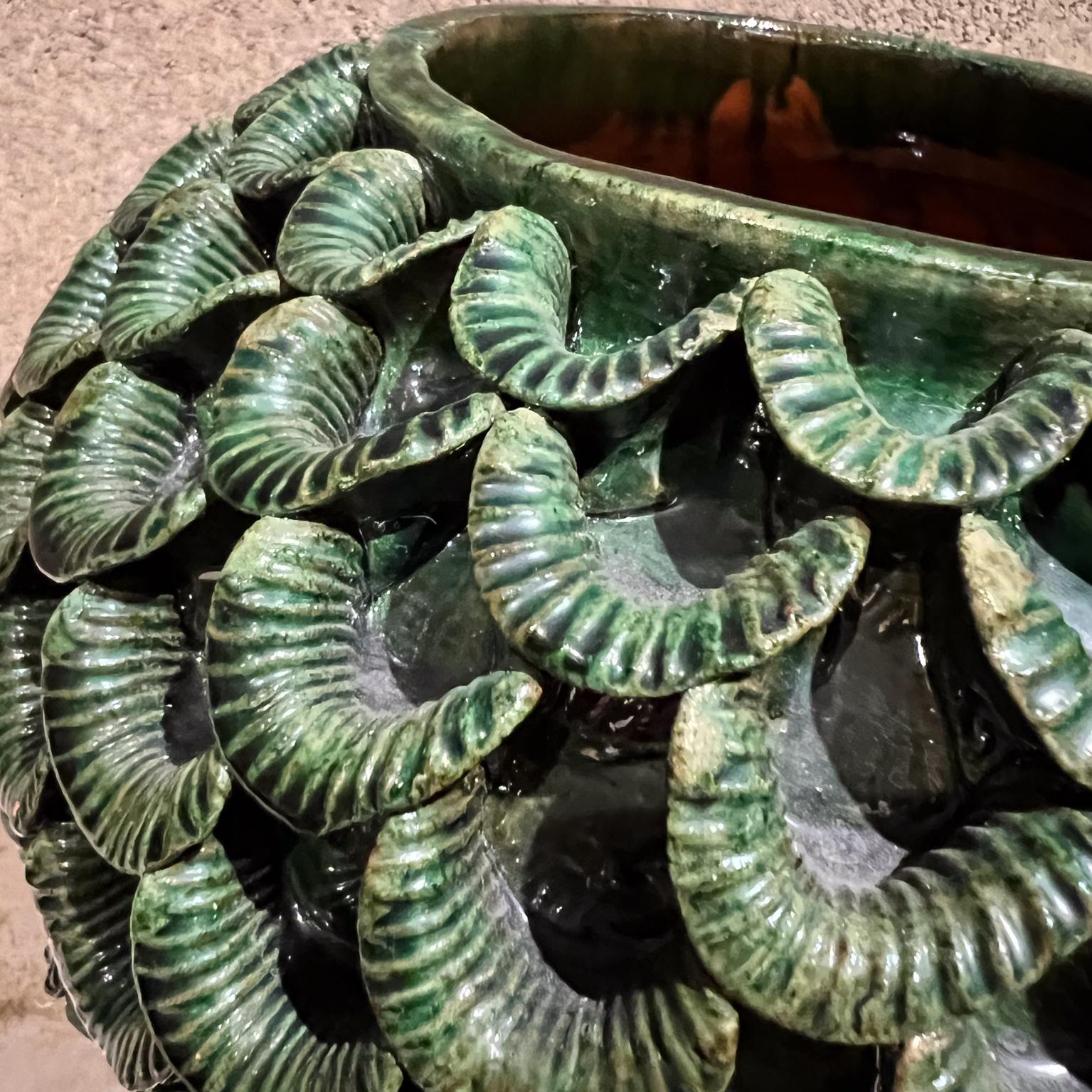 1970s Green Art Pottery Vase Piña Ceramics Michoacán Mexico In Good Condition For Sale In Chula Vista, CA