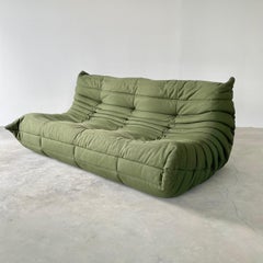 Toile verte 3 Seater Togo de Ligne Roset des années 1970